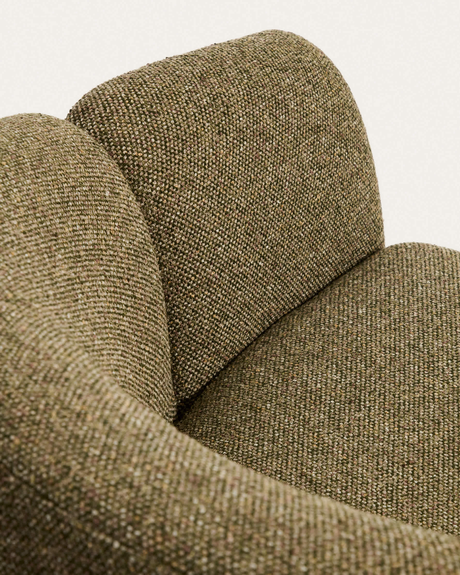 Corvena armchair in olive green chenille FSC Mix Credit 98 cm