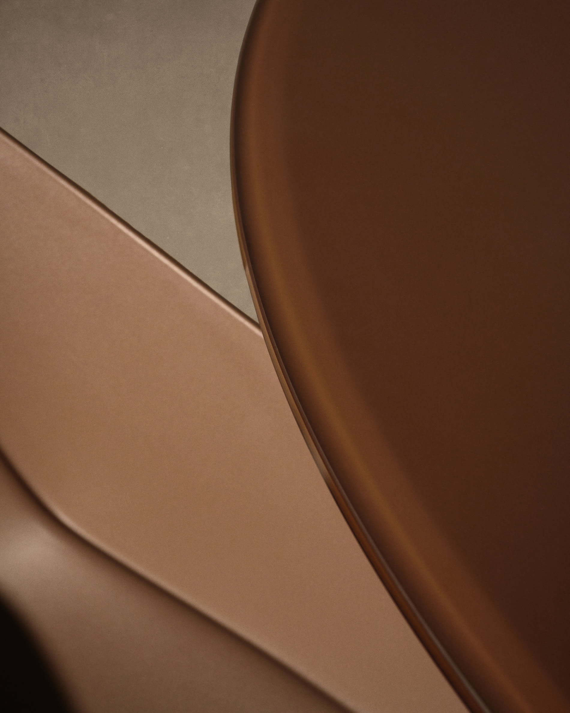 Round Vedira table in glass and brown steel Ø120 cm