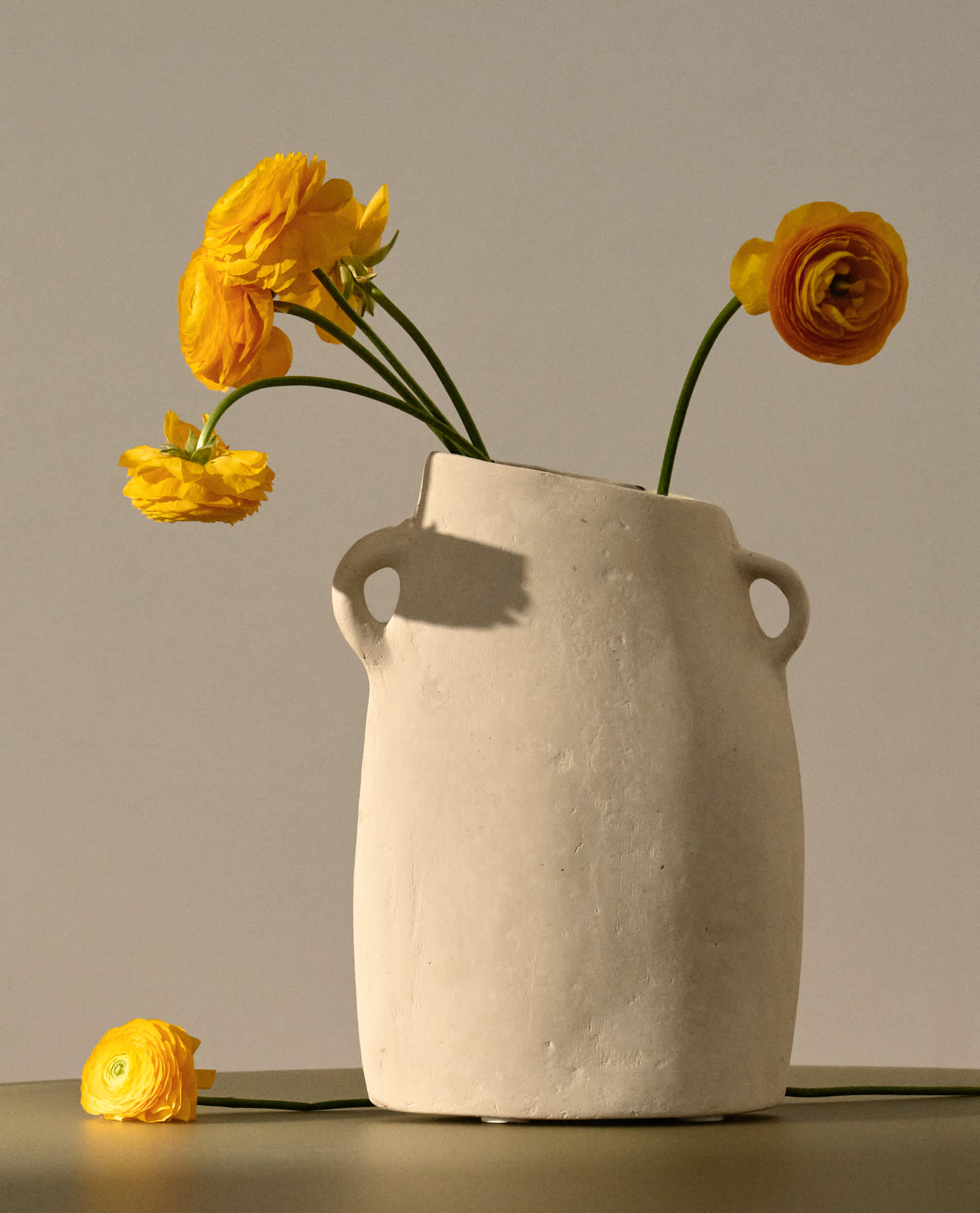 Neti white, papier mâché vase, 27 cm