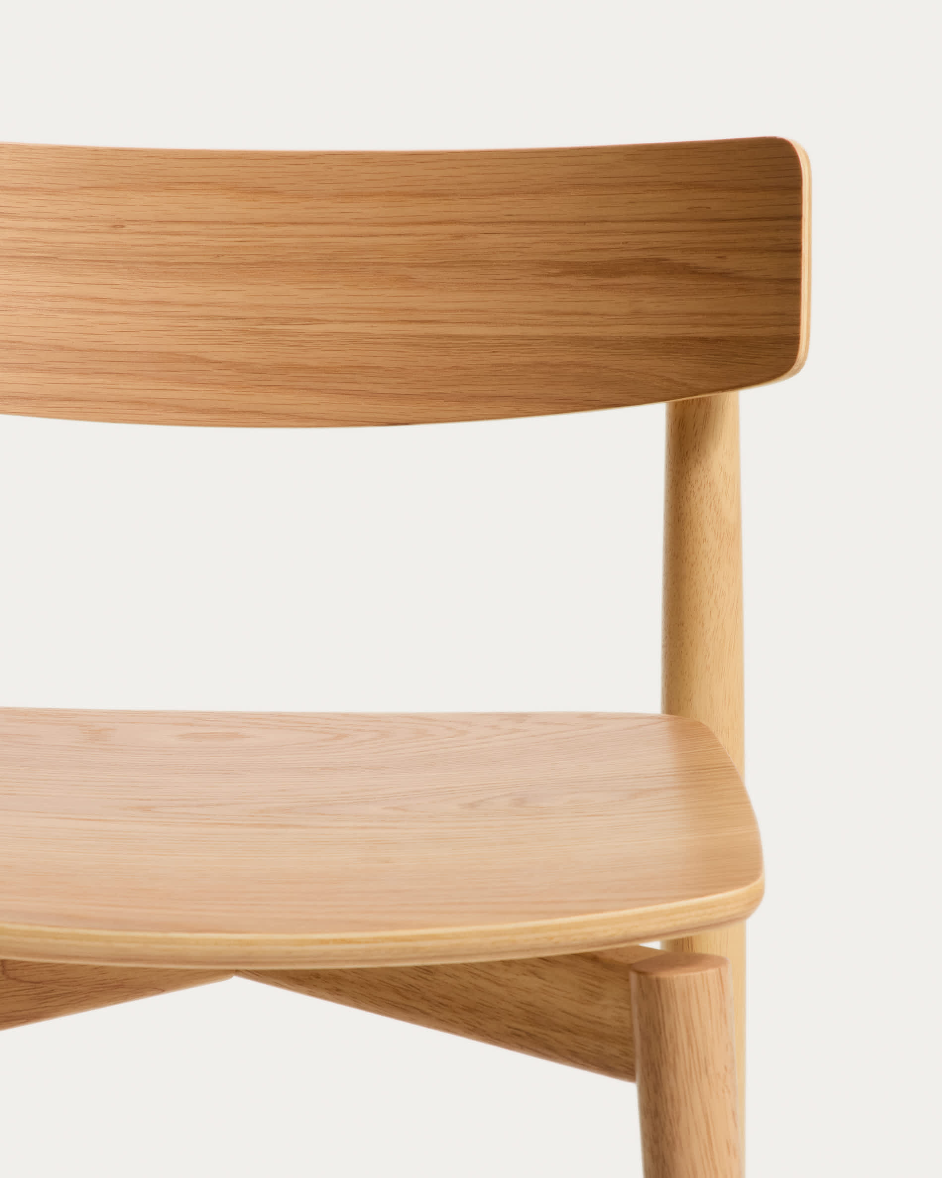 Evera stool with backrest in oak veneer with natural finish 65cm