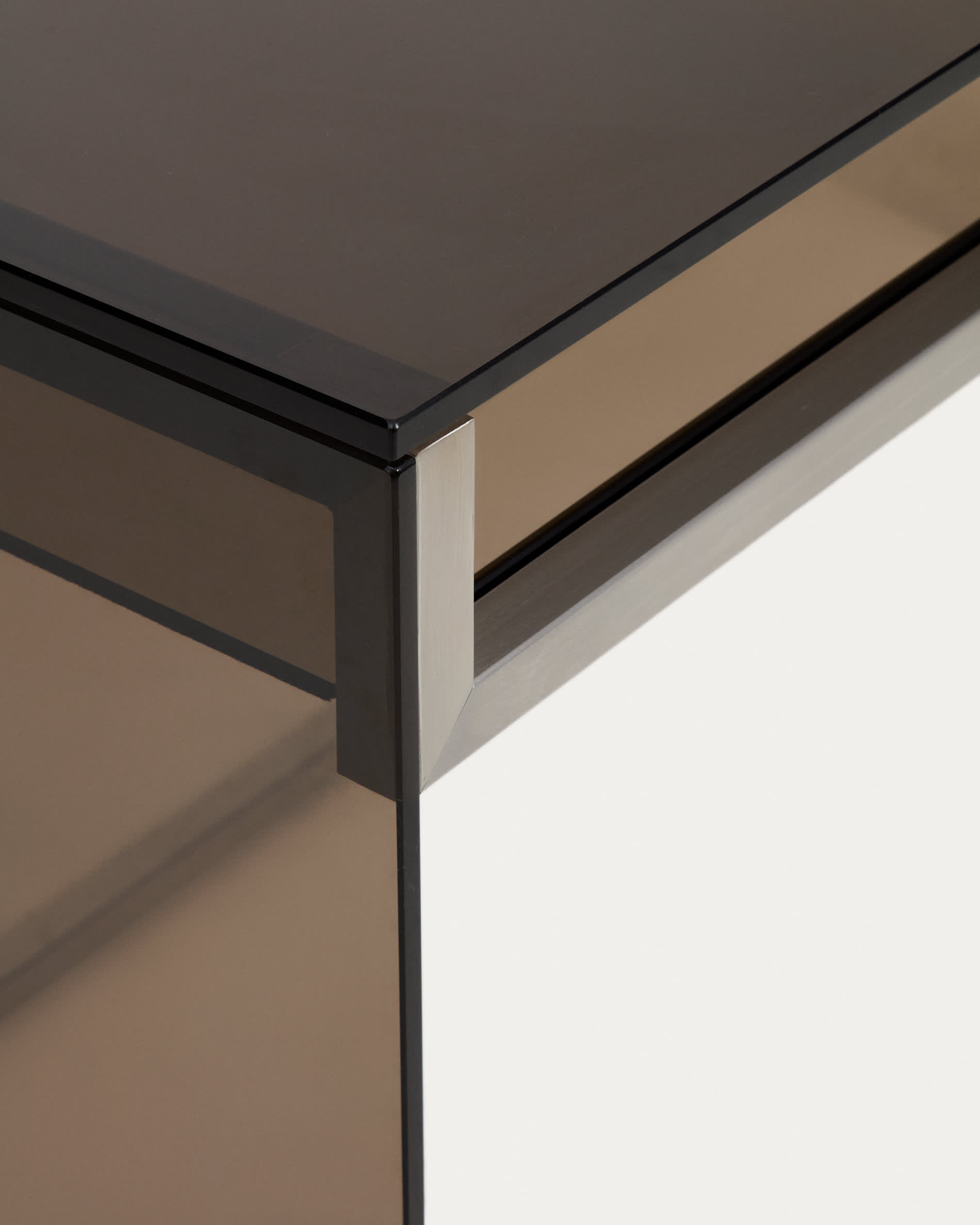 Adile desk in brown tempered glass and brushed steel 142 x 77 cm