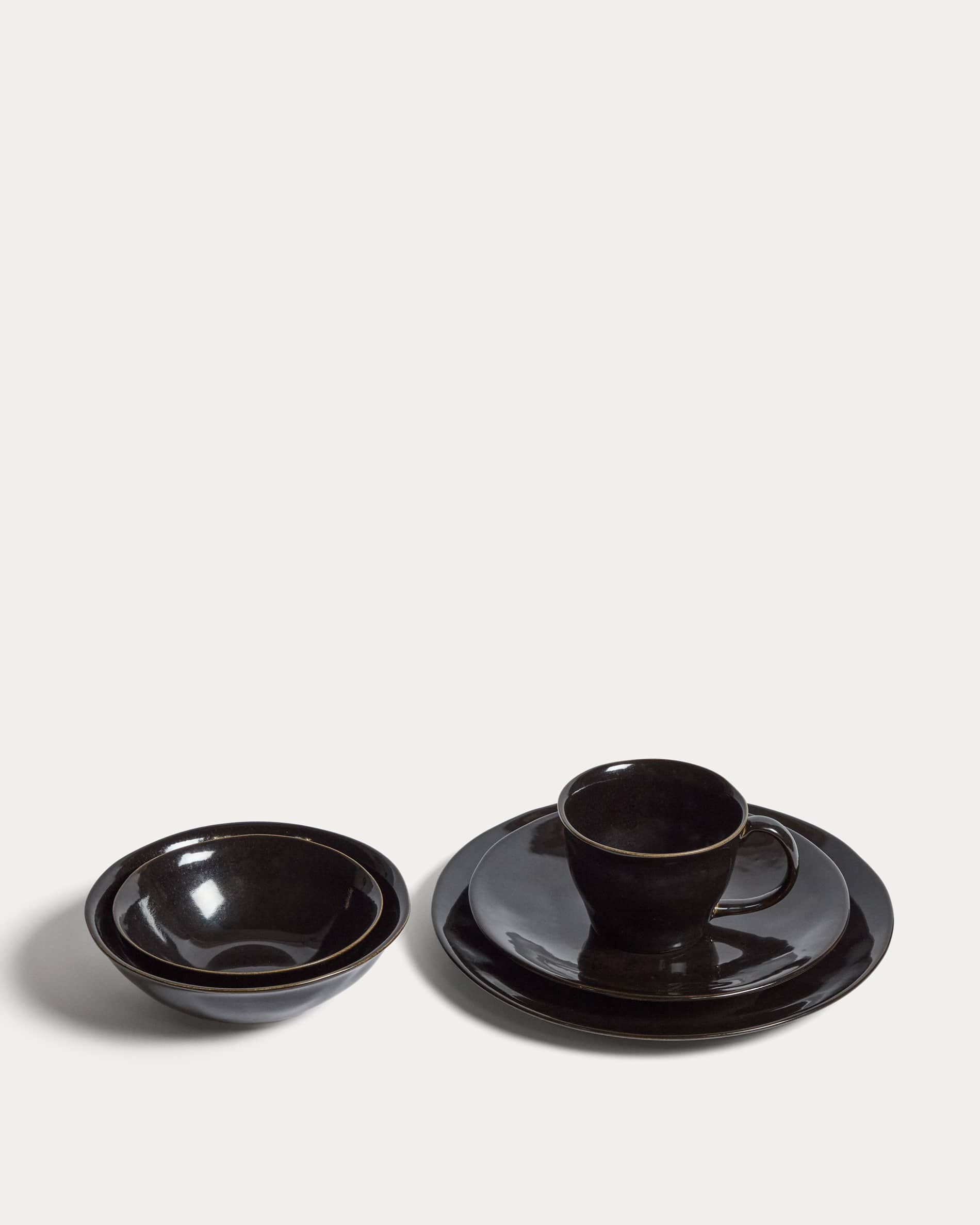 Aderno dark brown ceramic mug
