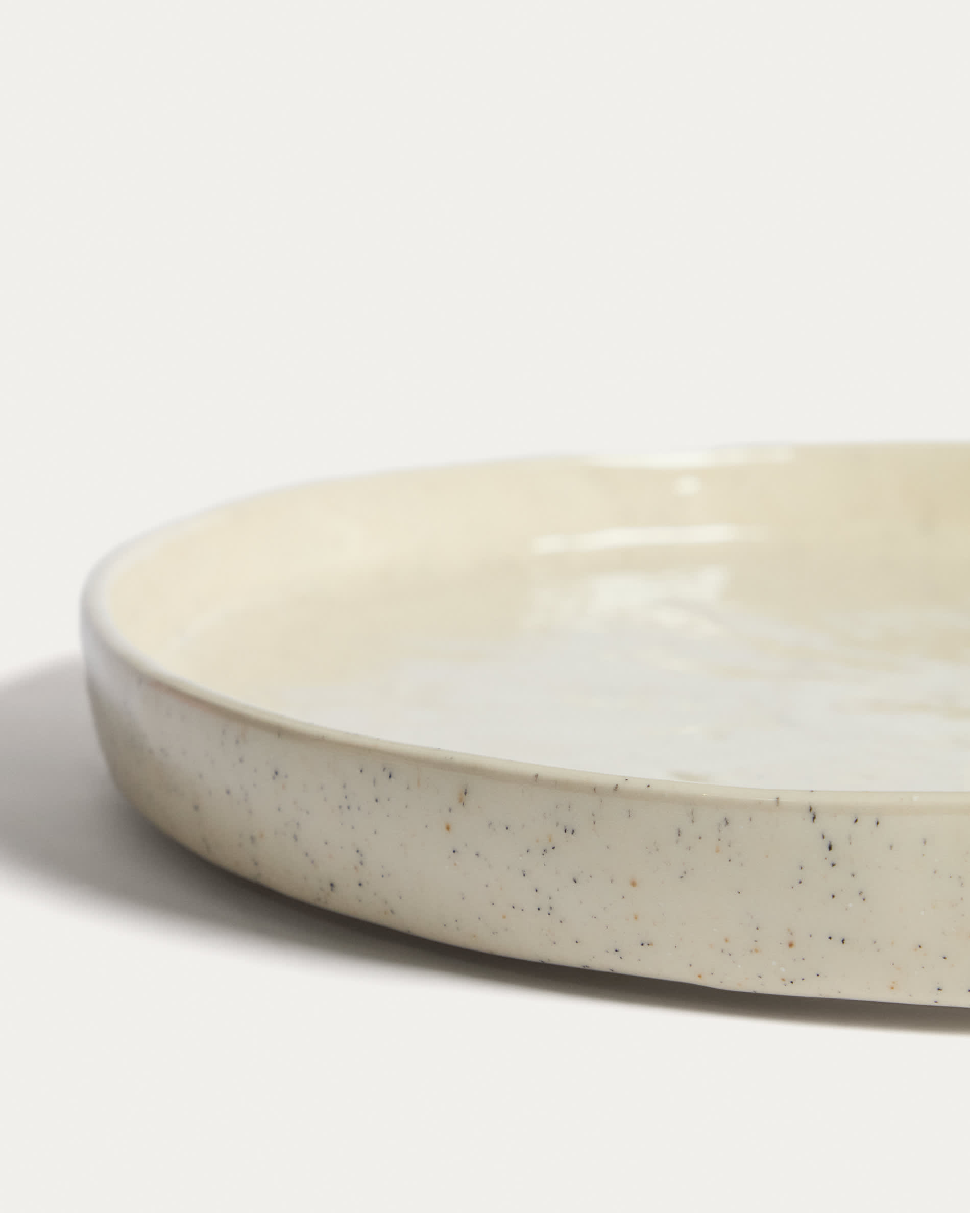 Daner ecru ceramic plate