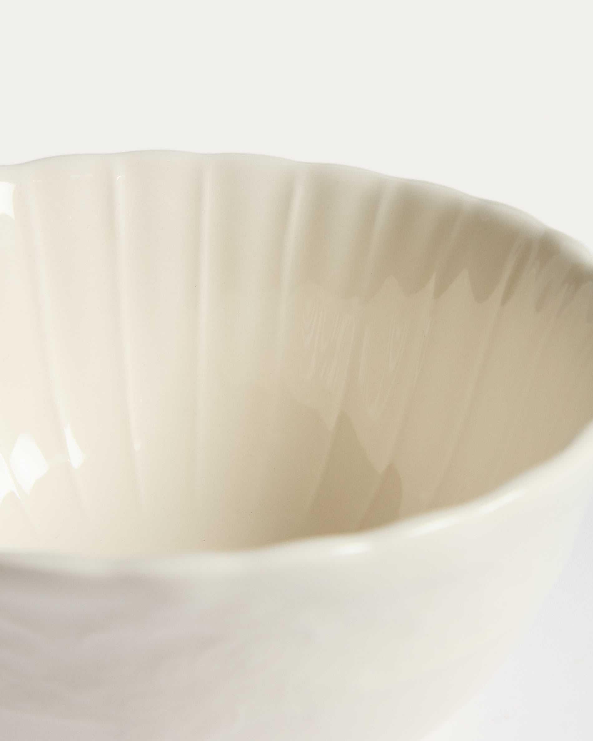 Beige Varla ceramic bowl