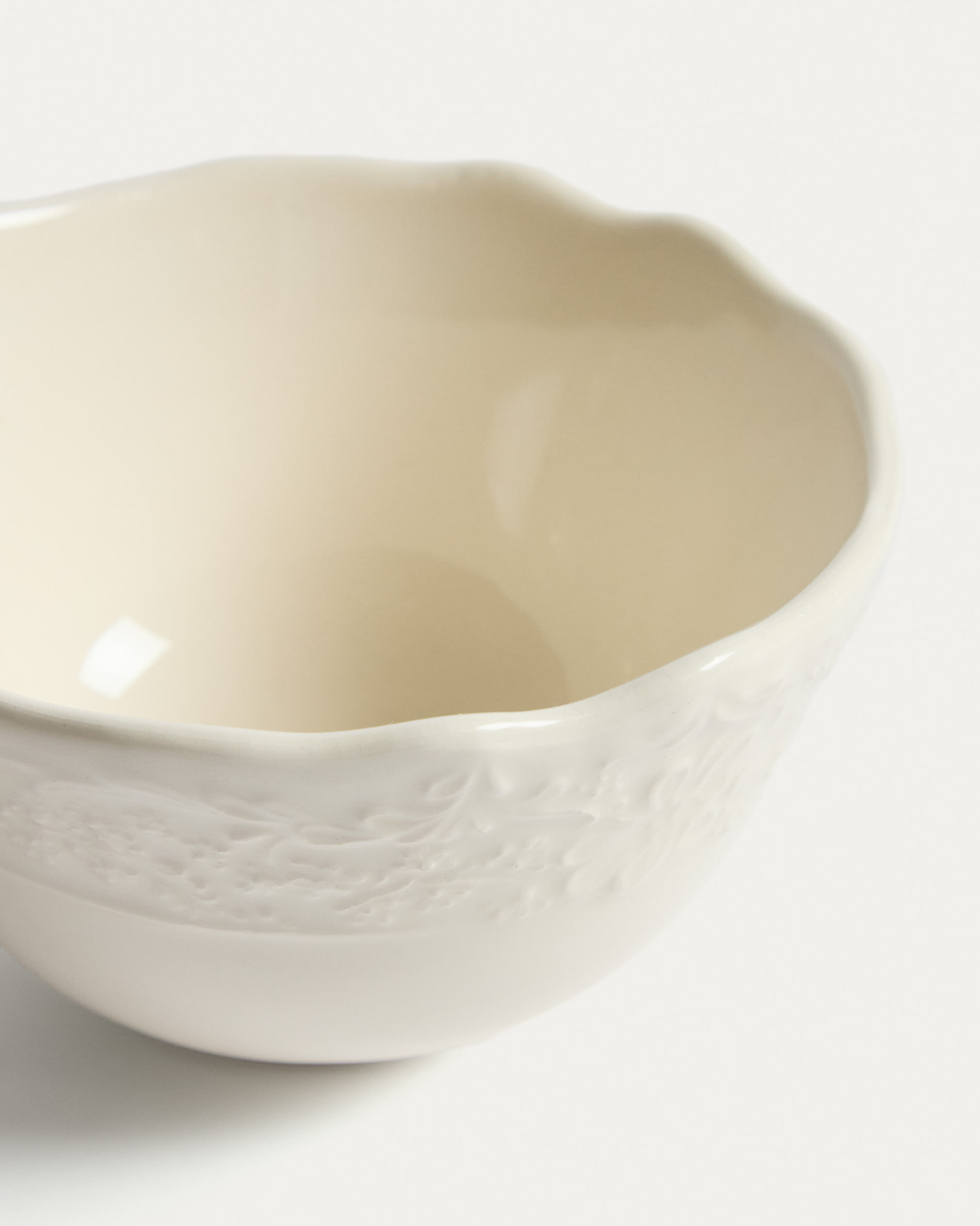 Varla small beige ceramic bowl