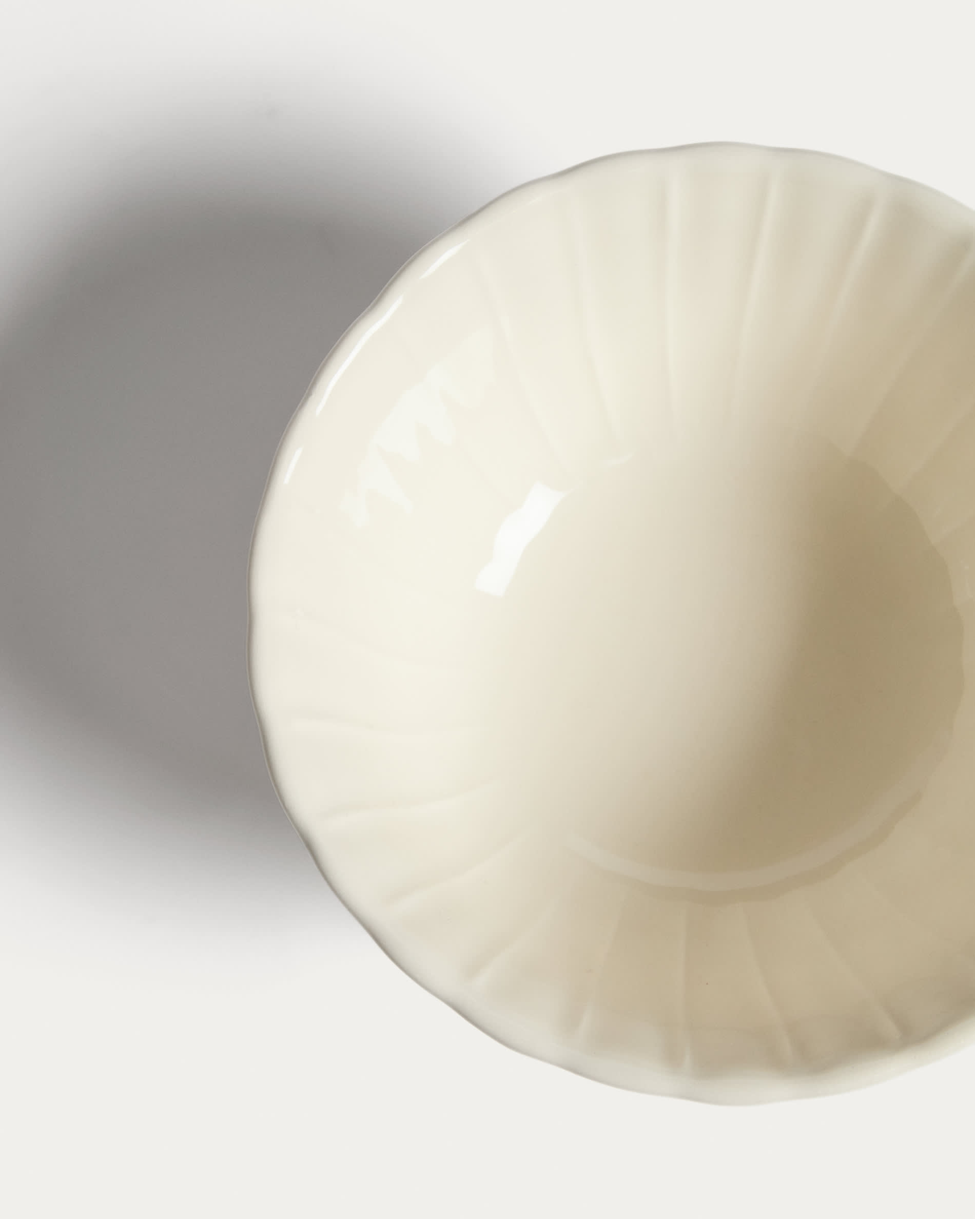 Beige Varla ceramic bowl