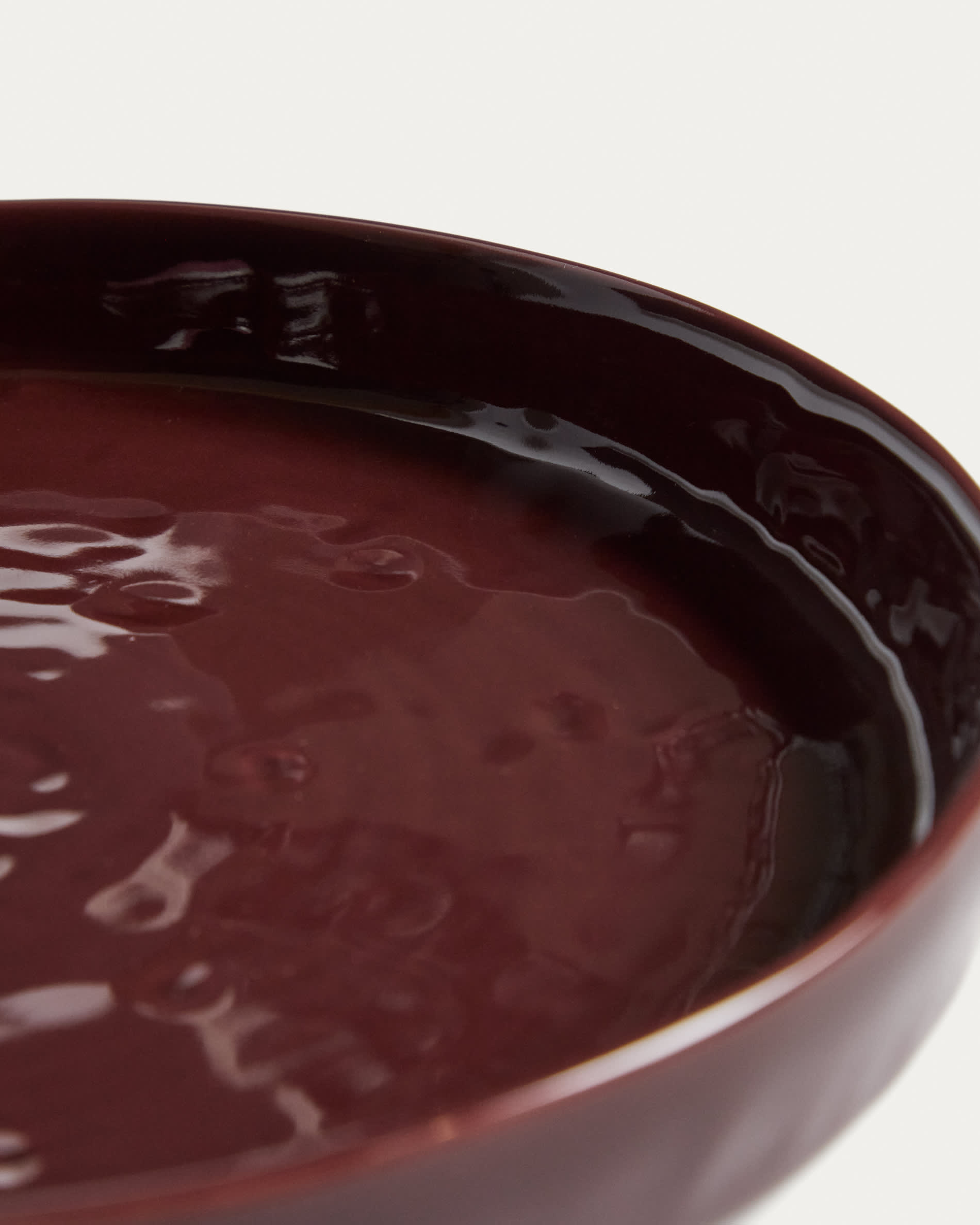 Daner burgundy ceramic dessert plate