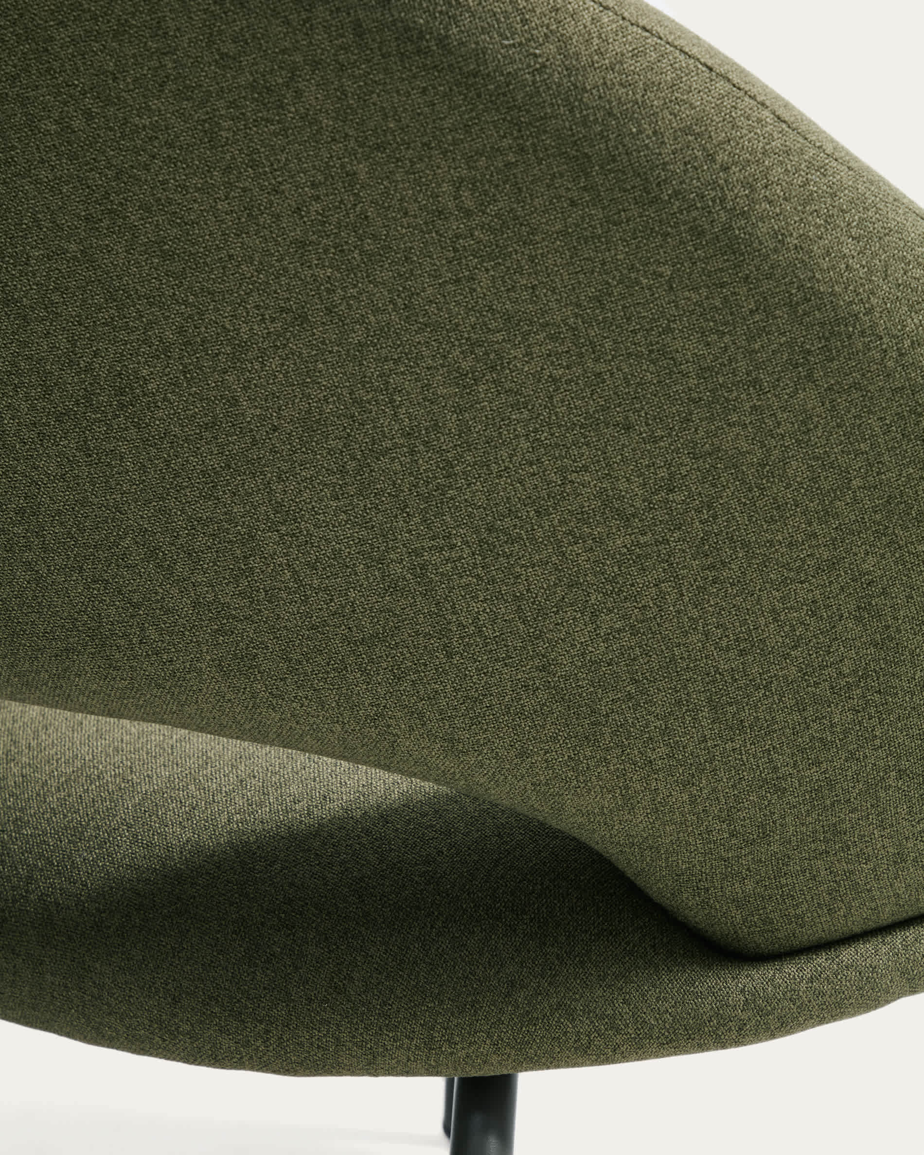 Bonali armchair in green chenille with green metal legs FSC Mix Credit