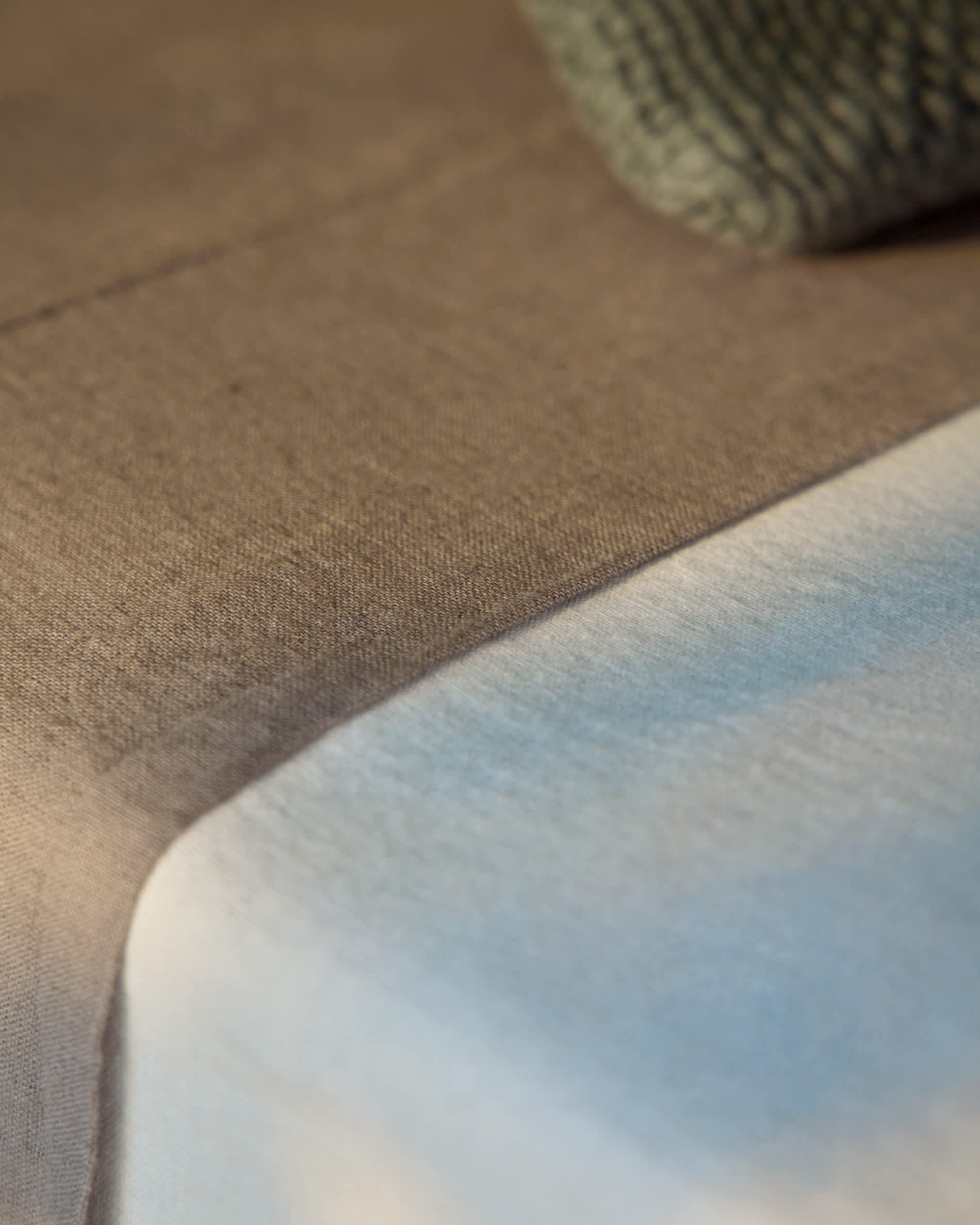 Simmel brown linen blend top sheet for 180 cm bed