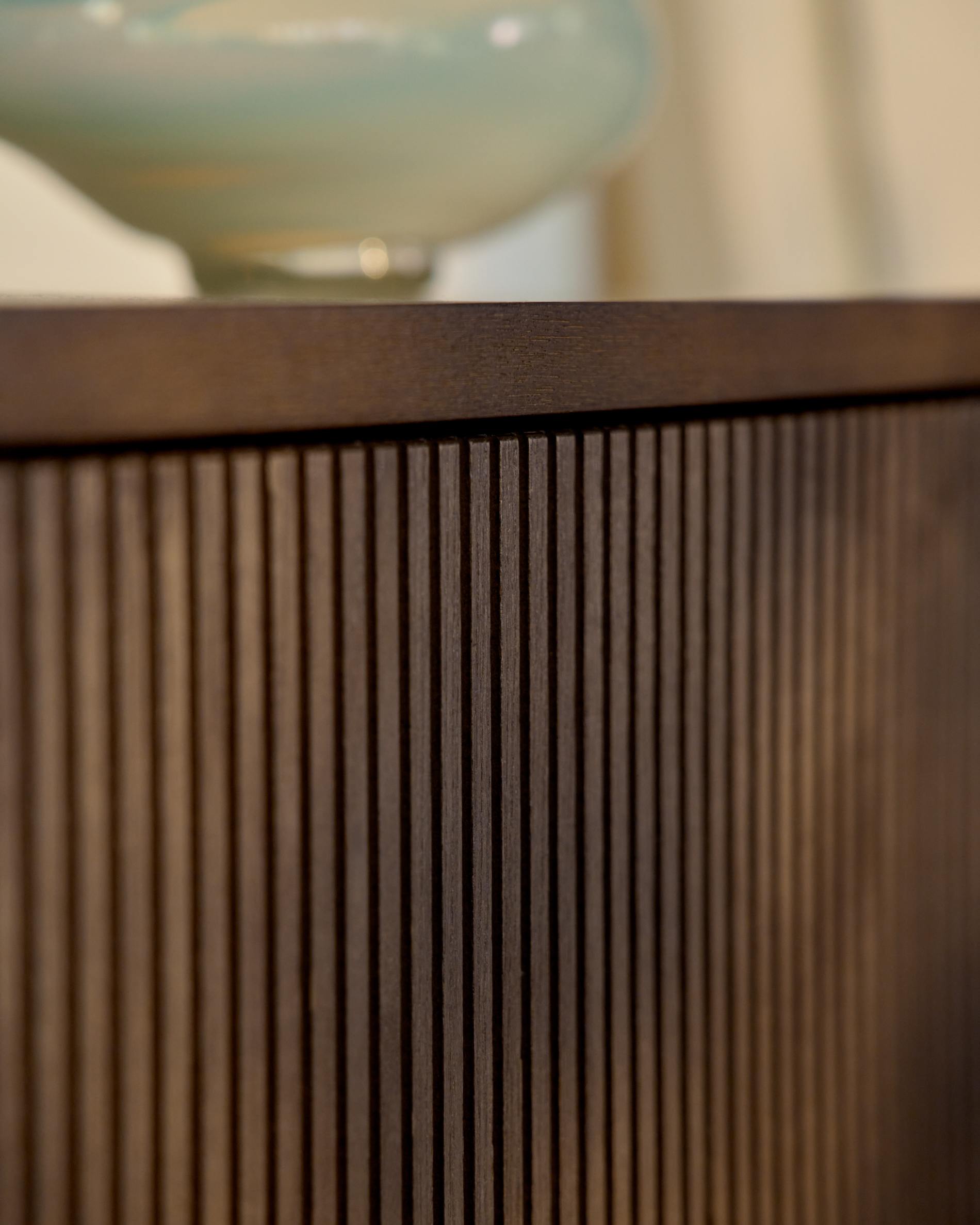 Helvine chest of drawers with 3 drawers in ash veneer with walnut finish 90 x 78cm FSC 100%