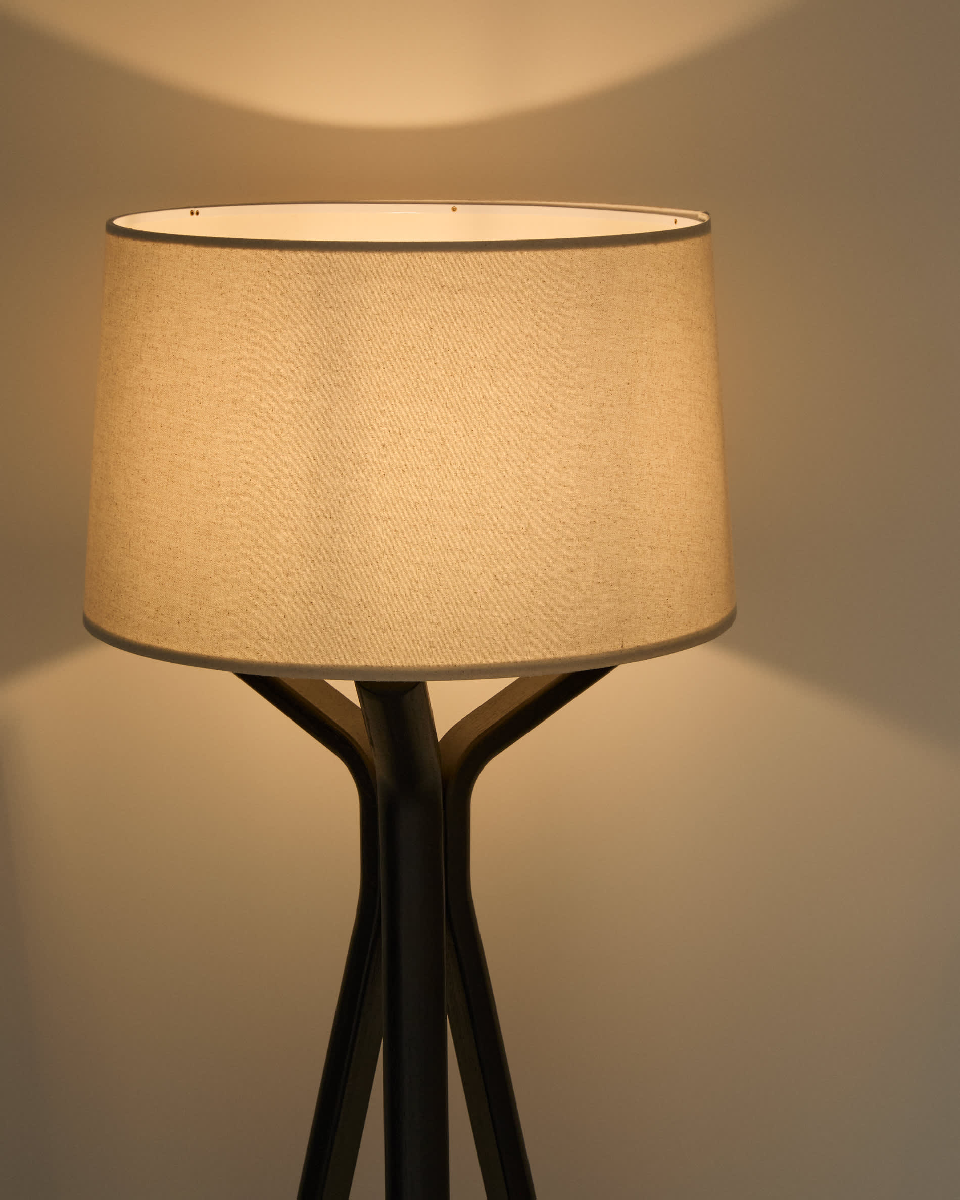 Ubira oak wood floor lamp with black finish and linen lampshade