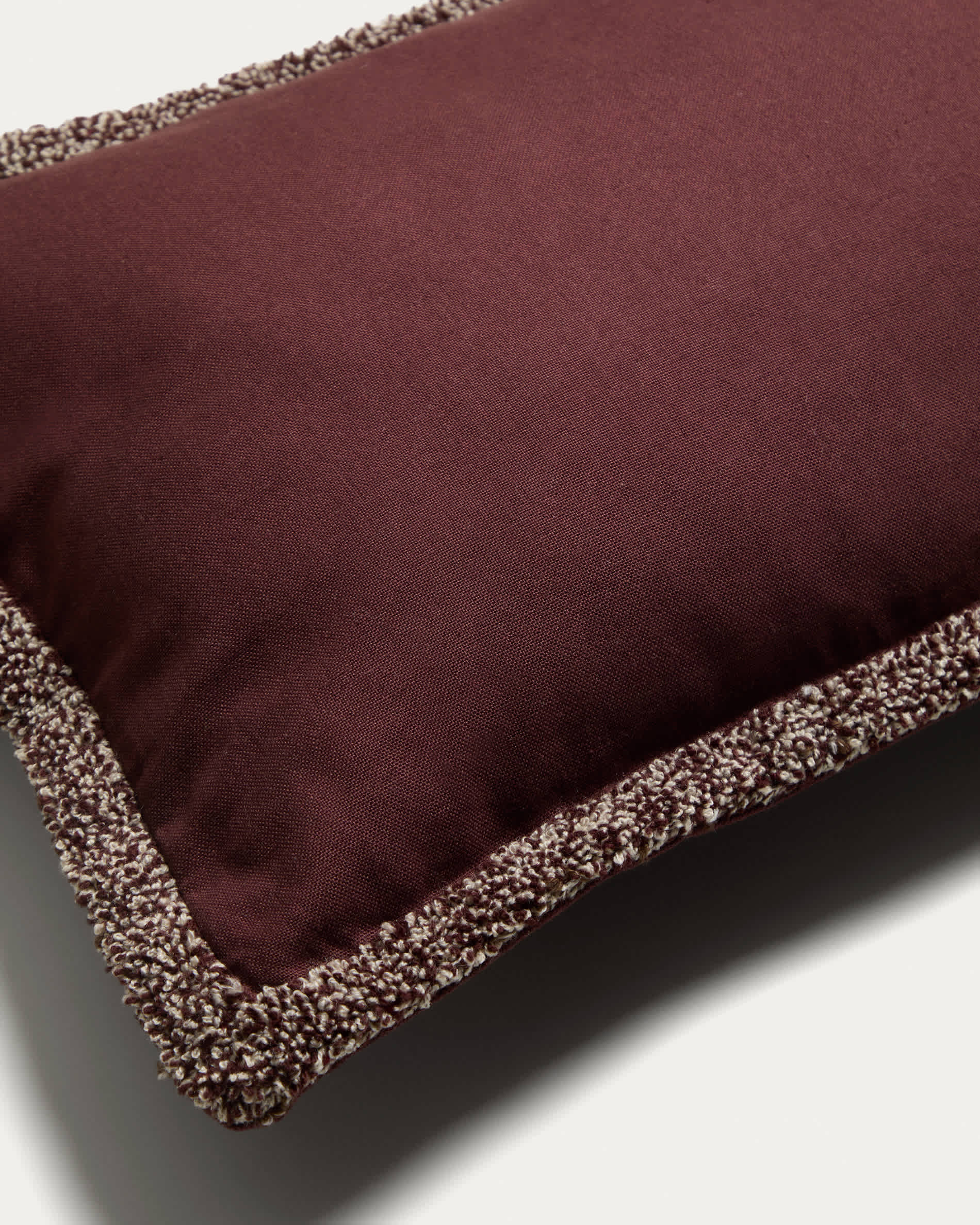 Olinan cushion cover with maroon bouclé detailing 30 x 50 cm
