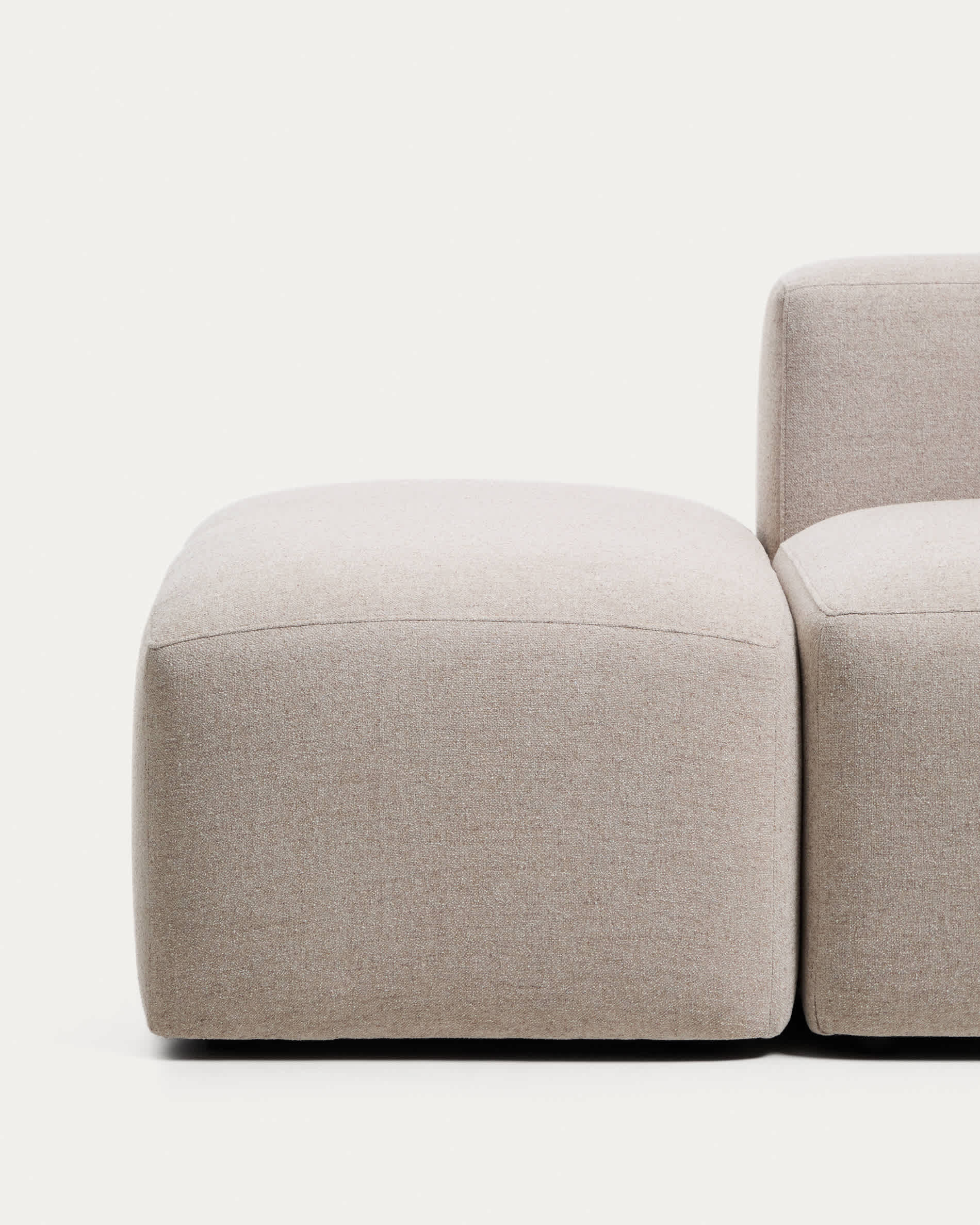 Blok 3-seater sofa with right armrest and end pouffe in beige chenille 270cm FSC Mix Credit