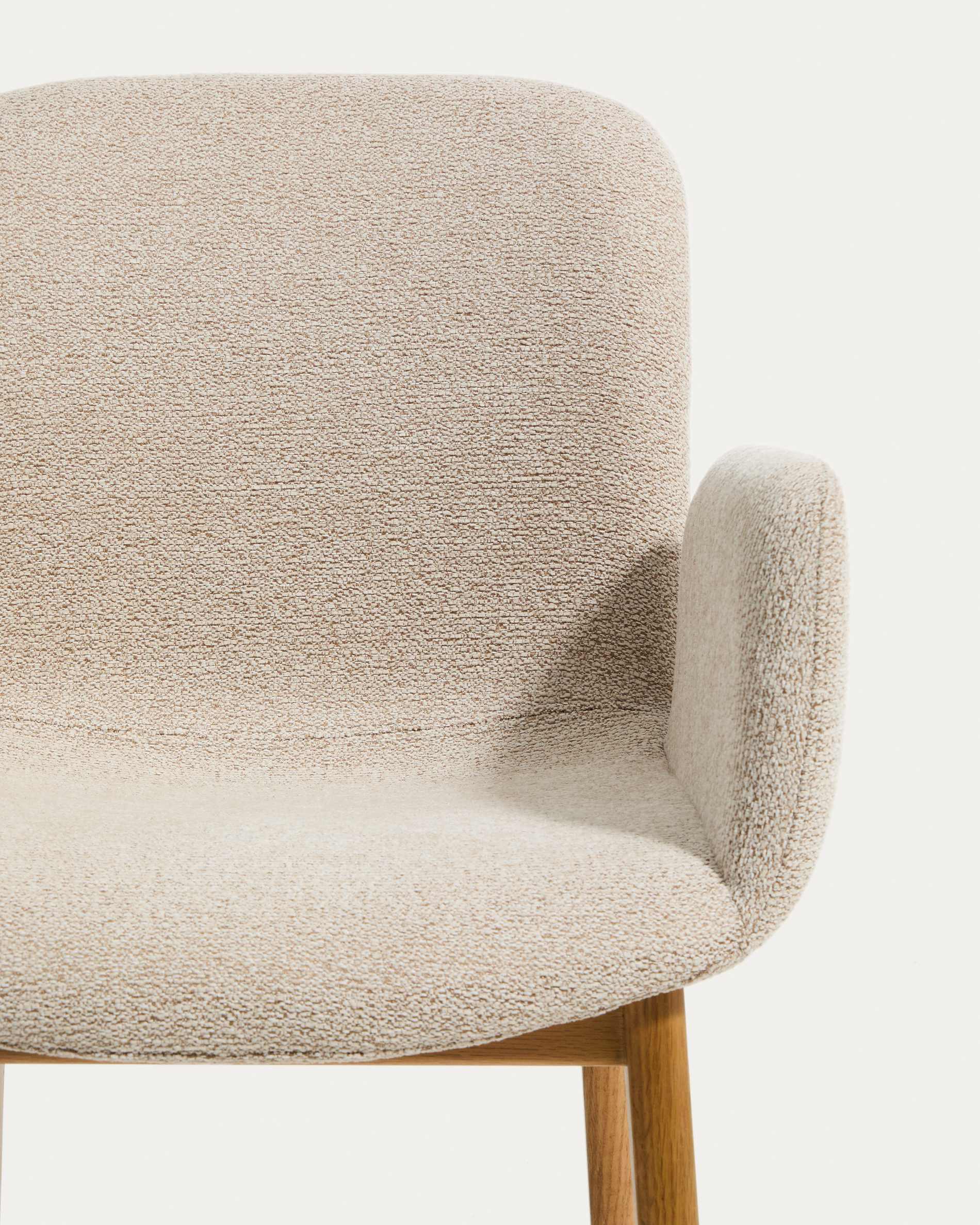 Elnor chair with armrests in beige chenille with solid oak wood legs in a natural finish