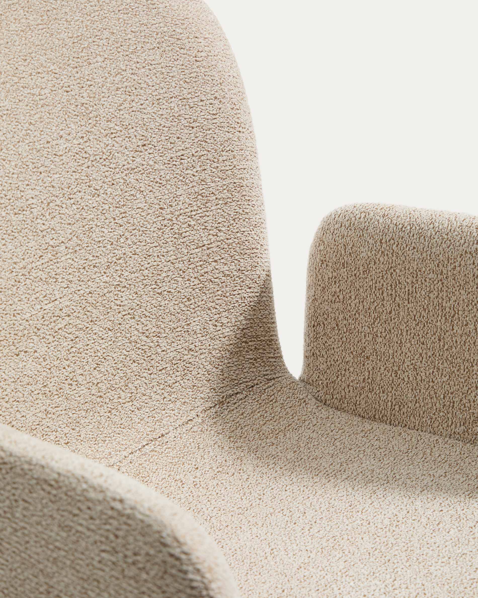 Elnor chair with armrests in beige chenille with solid oak wood legs in a natural finish