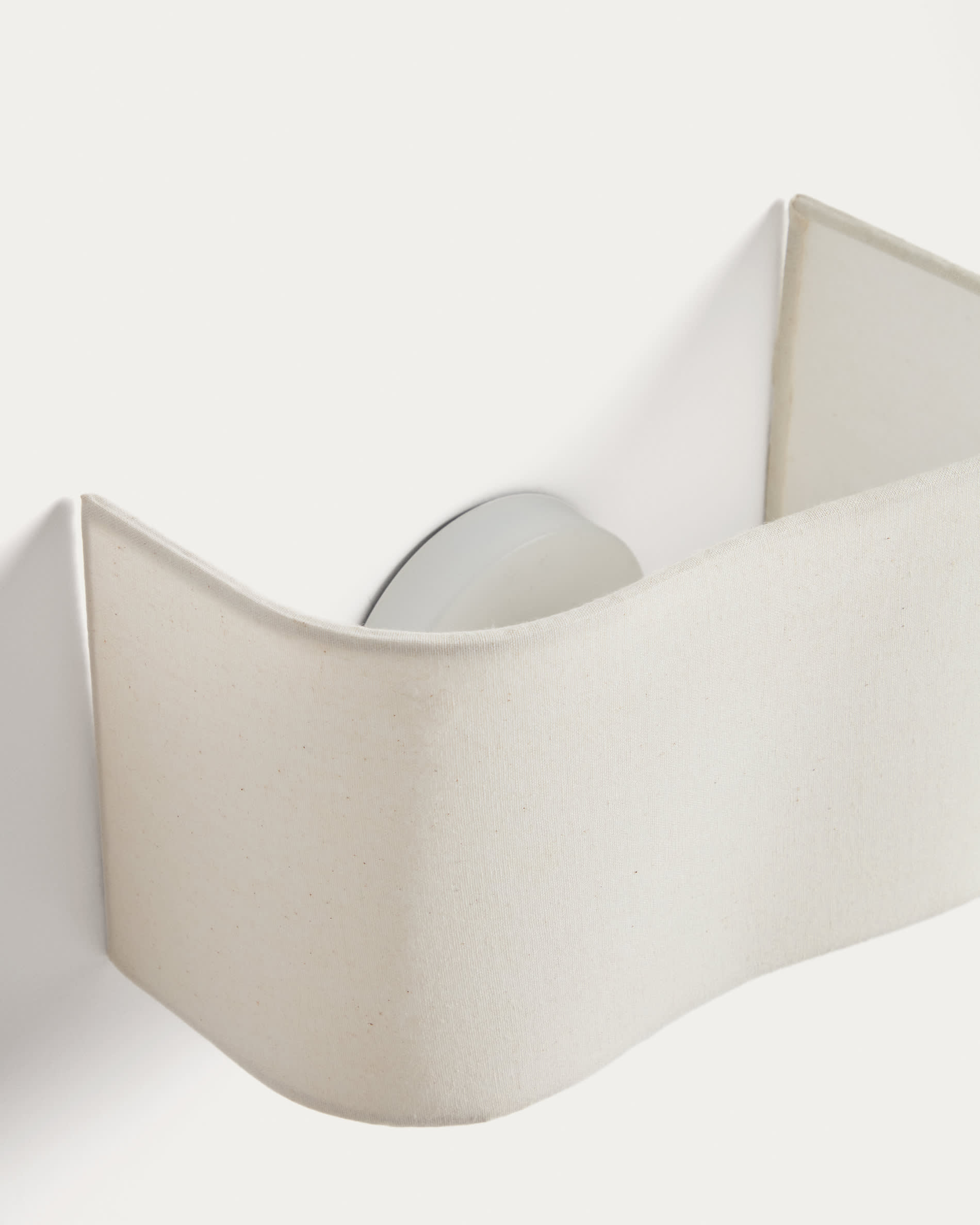 Lumeni beige rubberwood and linen wall-mounted light fixture 25 cm