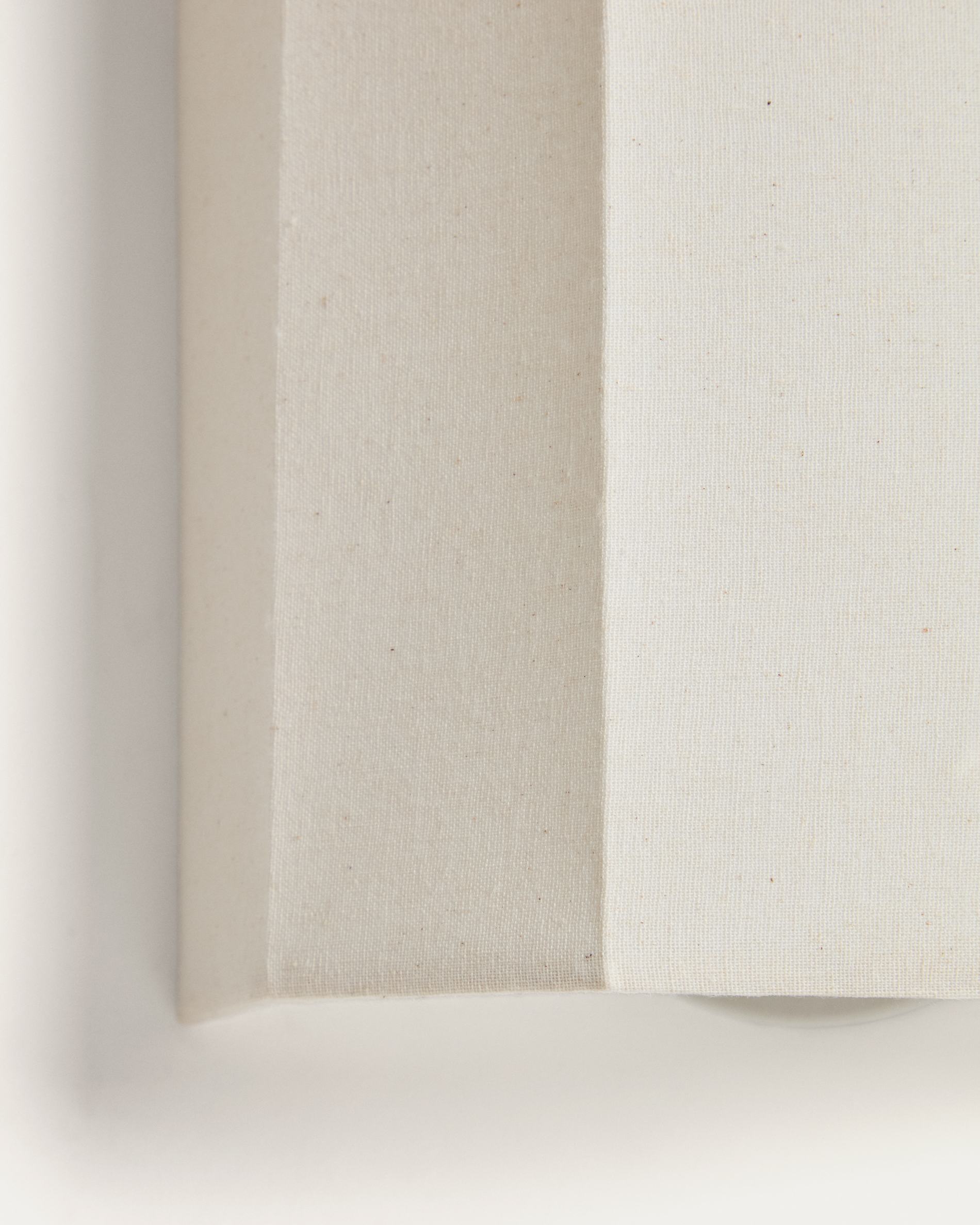 Lumeni beige rubberwood and linen wall-mounted light fixture 20 cm