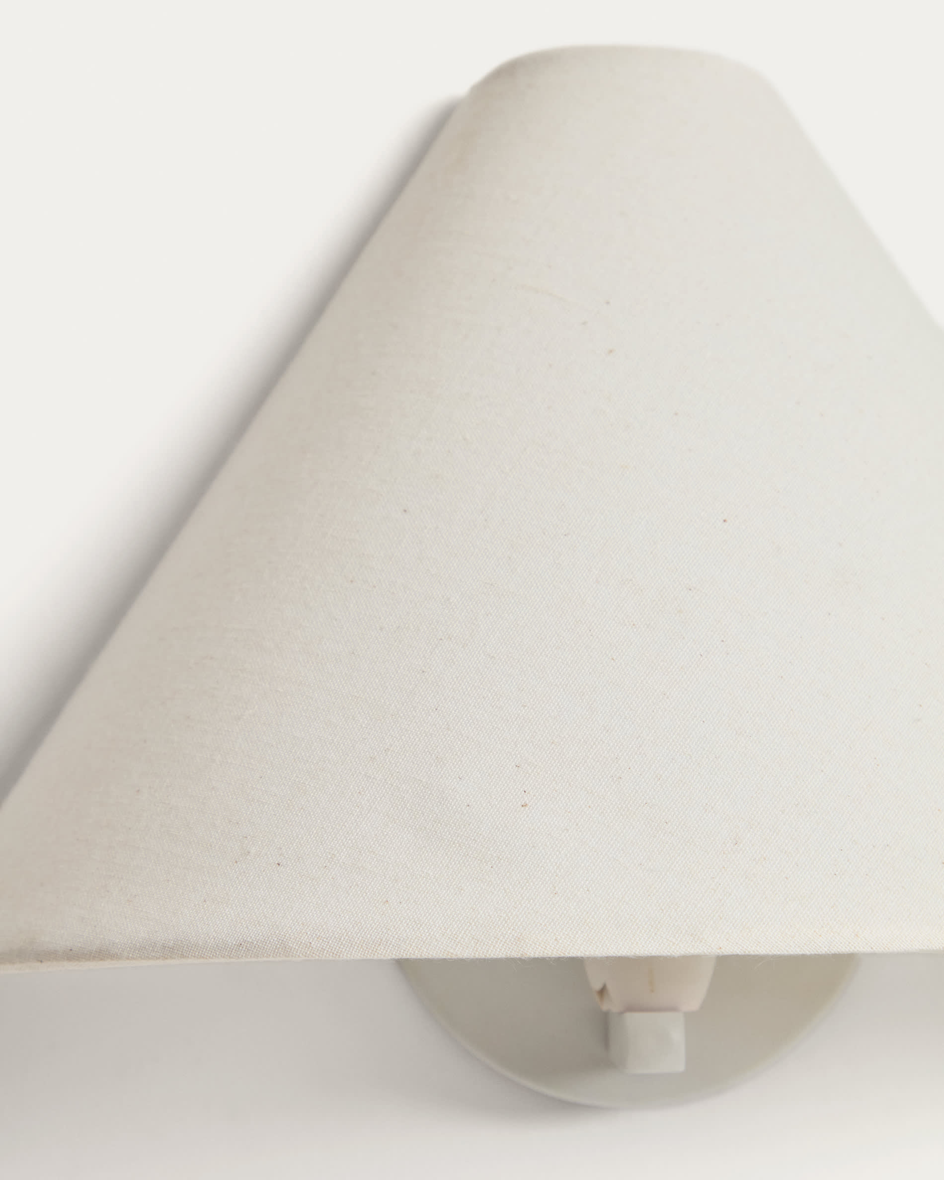 Lumeni beige rubberwood and linen wall-mounted light fixture 30 cm