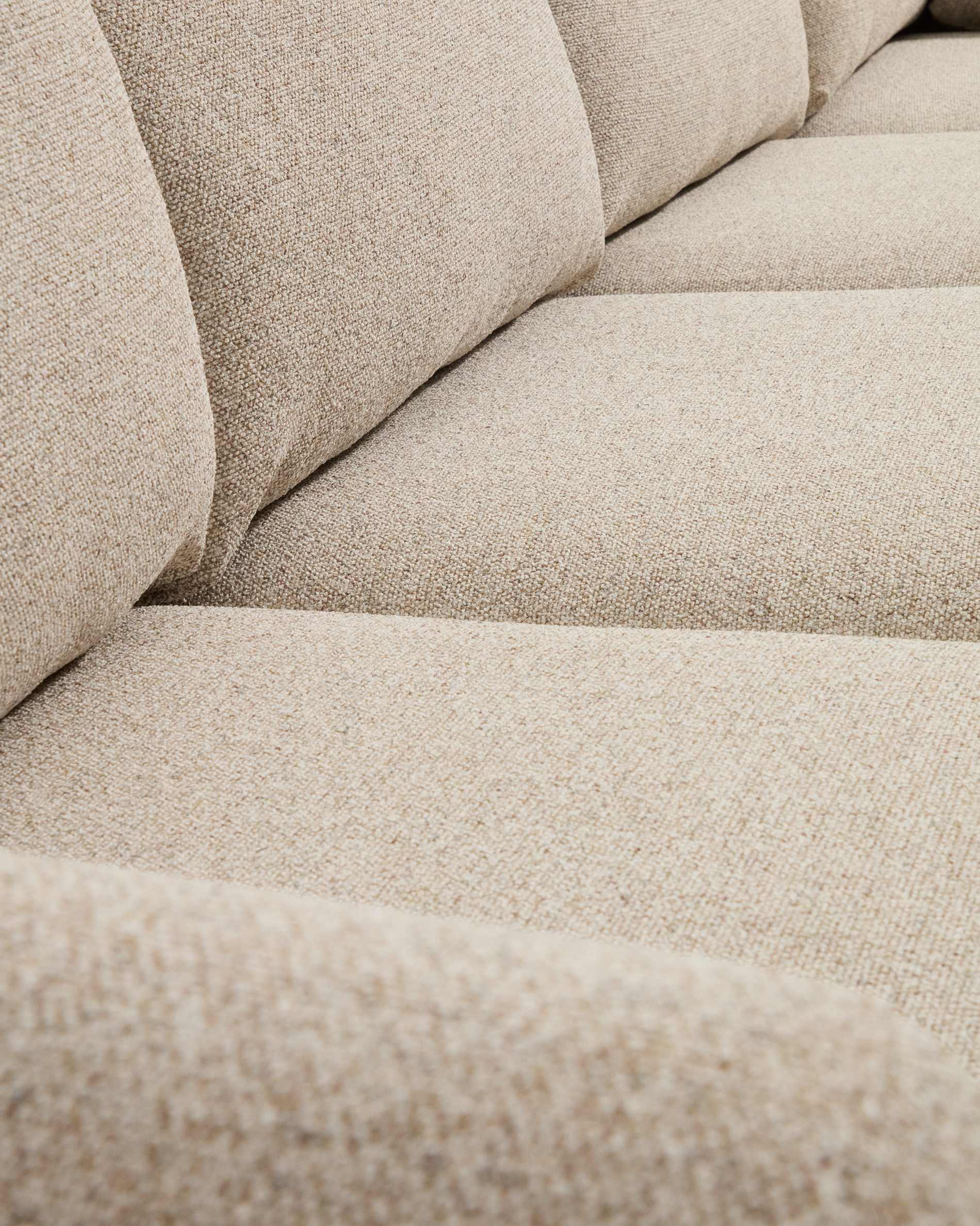 Vera beige 5-seater corner sofa with natural-finish solid ash wood legs 330 x 330 cm FSC Mix Credit