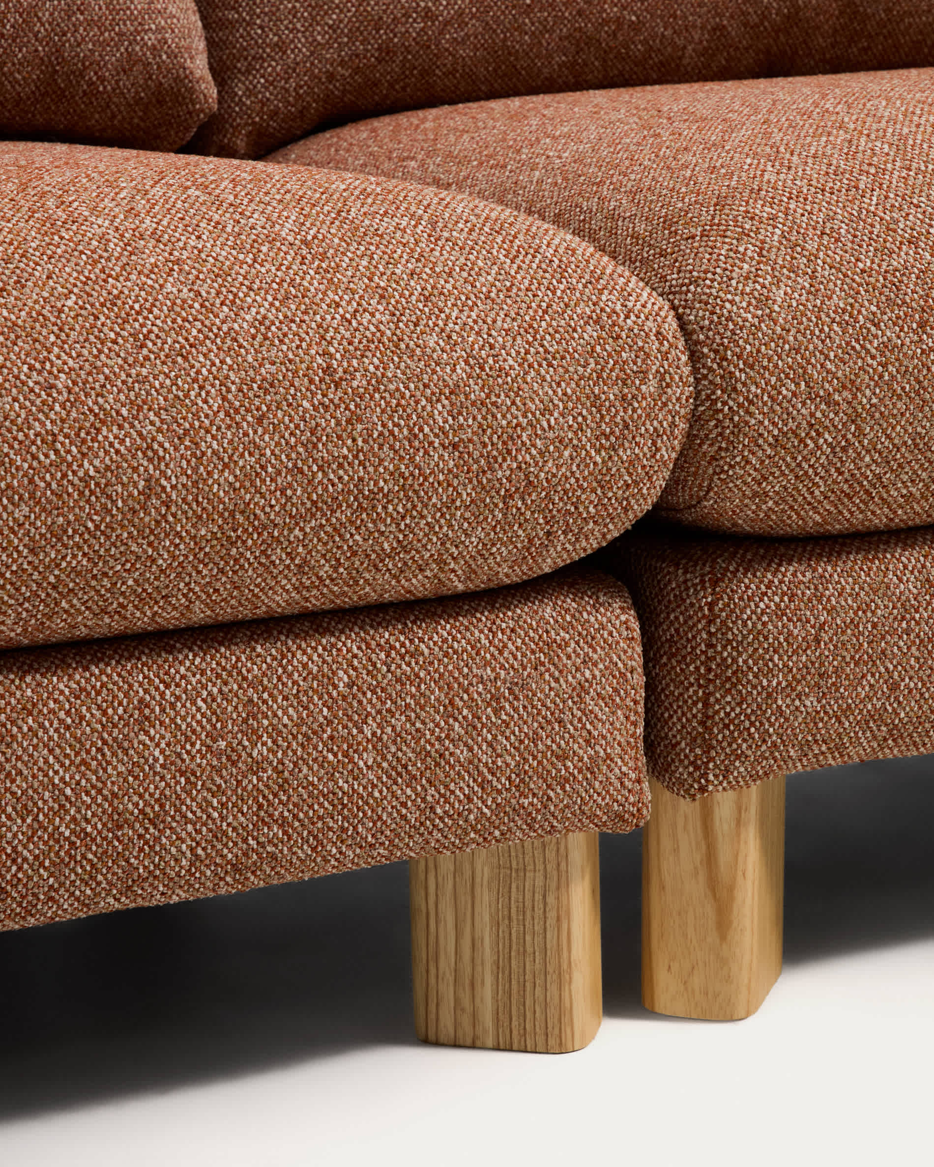 Vera terracotta 3-seater sofa with natural-finish solid ash wood legs 230 cm FSC Mix Credit