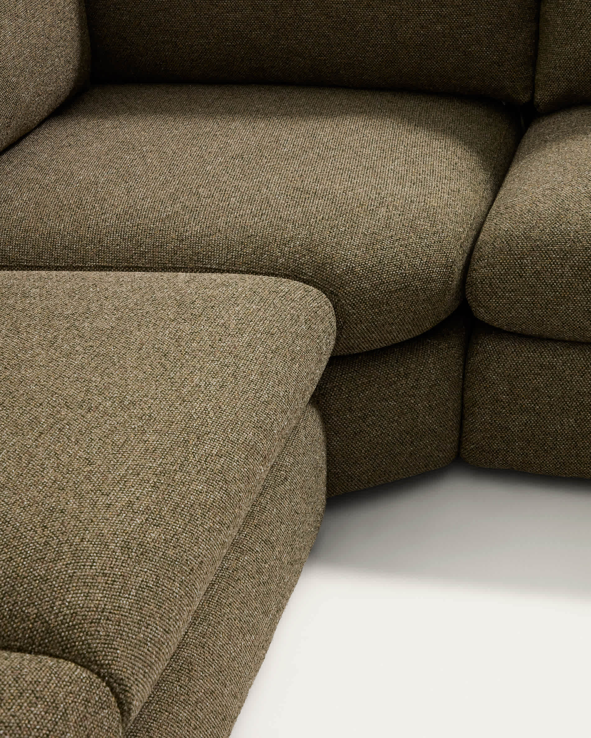 Vera olive green 5-seater corner sofa with right-hand end section 330 x 245 cm FSC Mix Credit