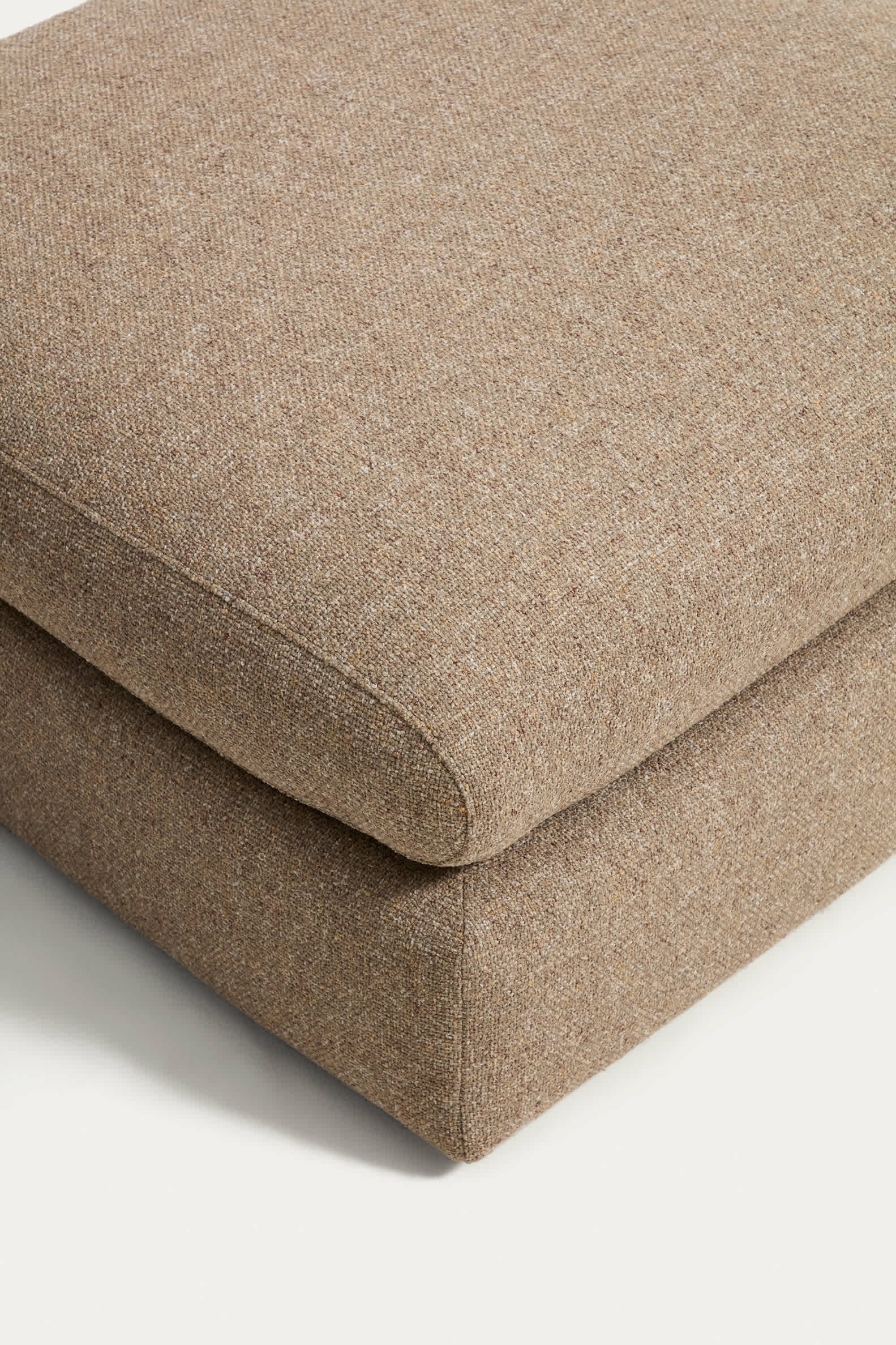 Vera light brown footrest 80 x 80 cm FSC Mix Credit