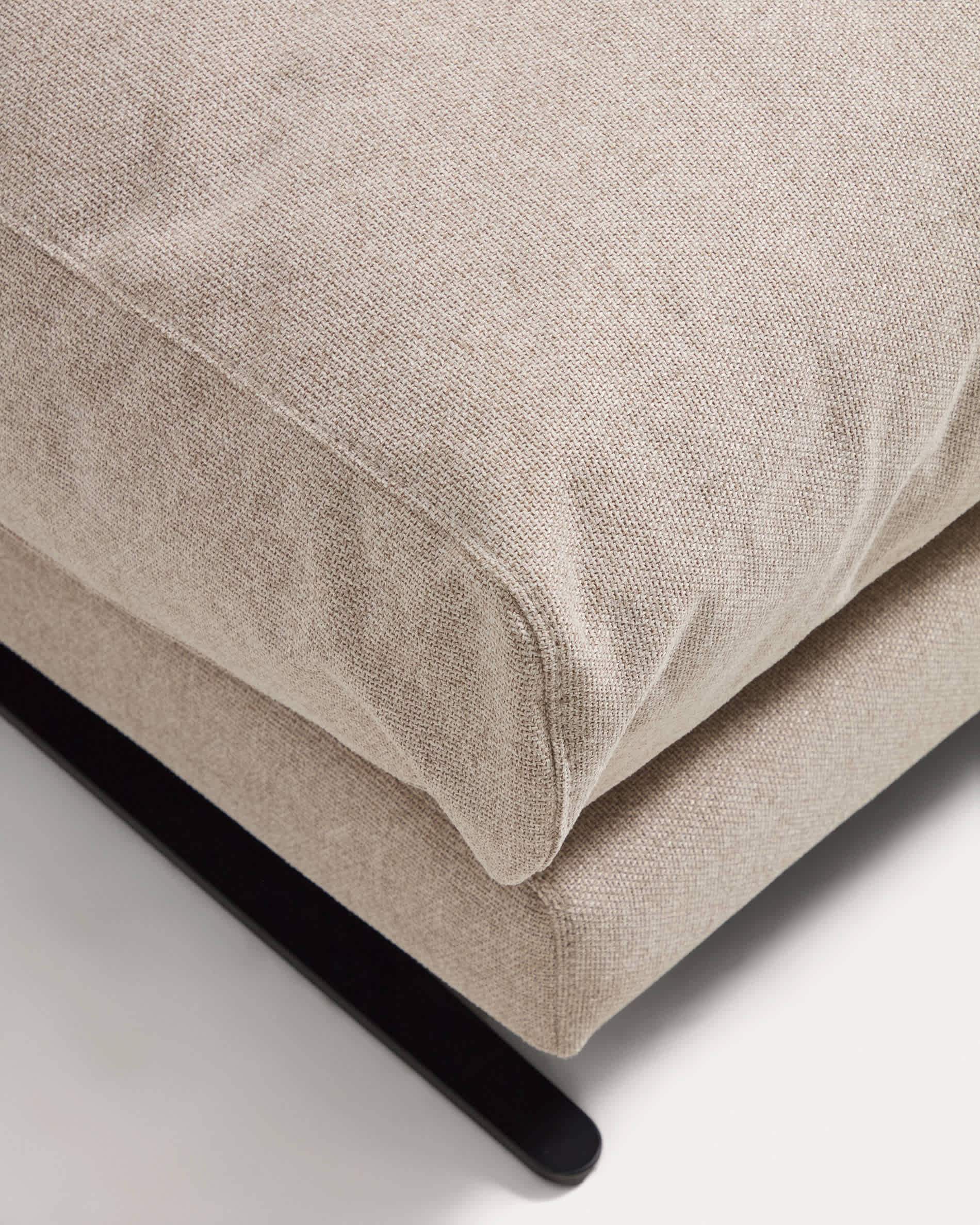 Veliro fire-retardant footrest in beige with steel legs with black finish 85 x 90 cm FSC Mix Credit