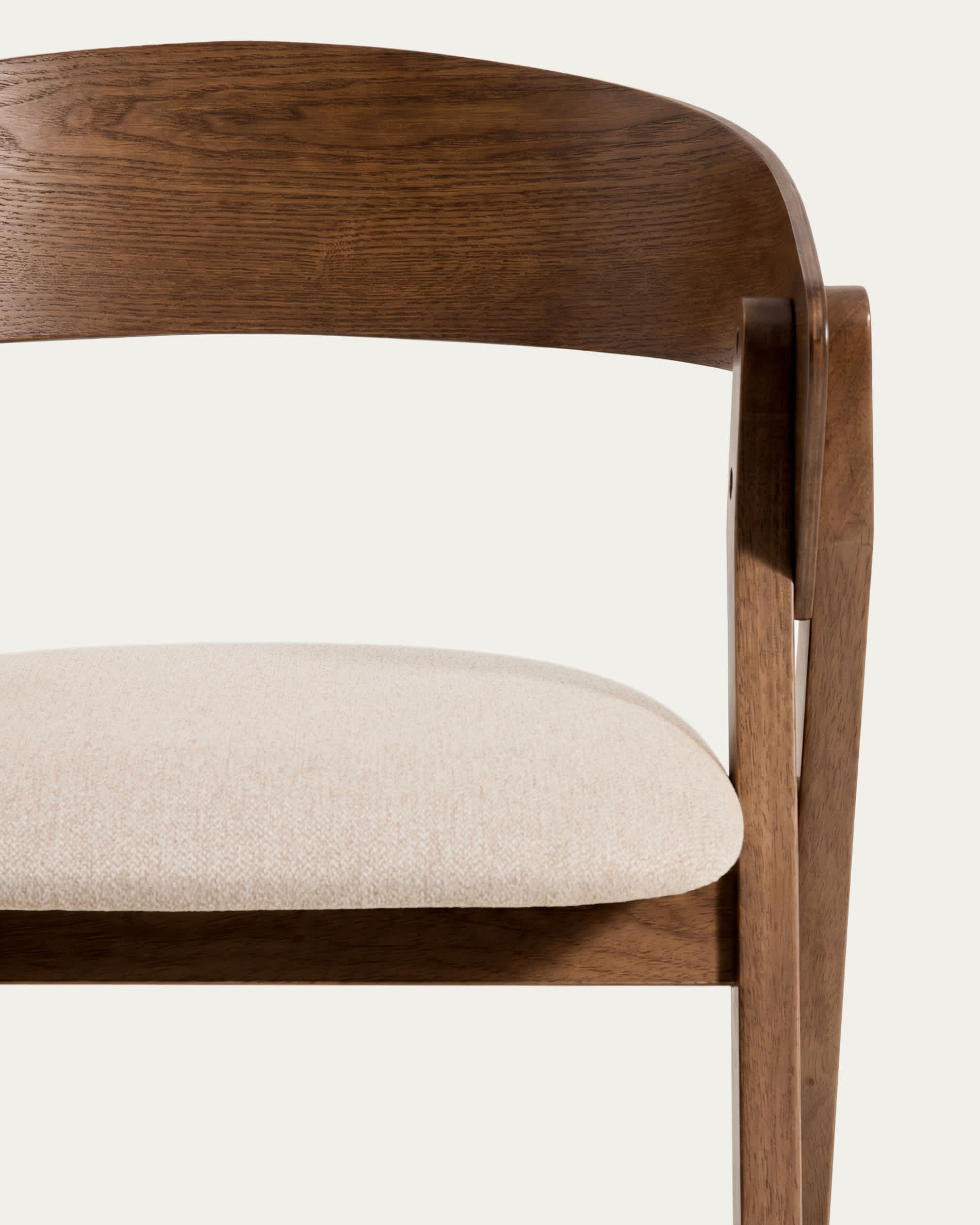 Godia stool in oak veneer with walnut finish and beige chenille