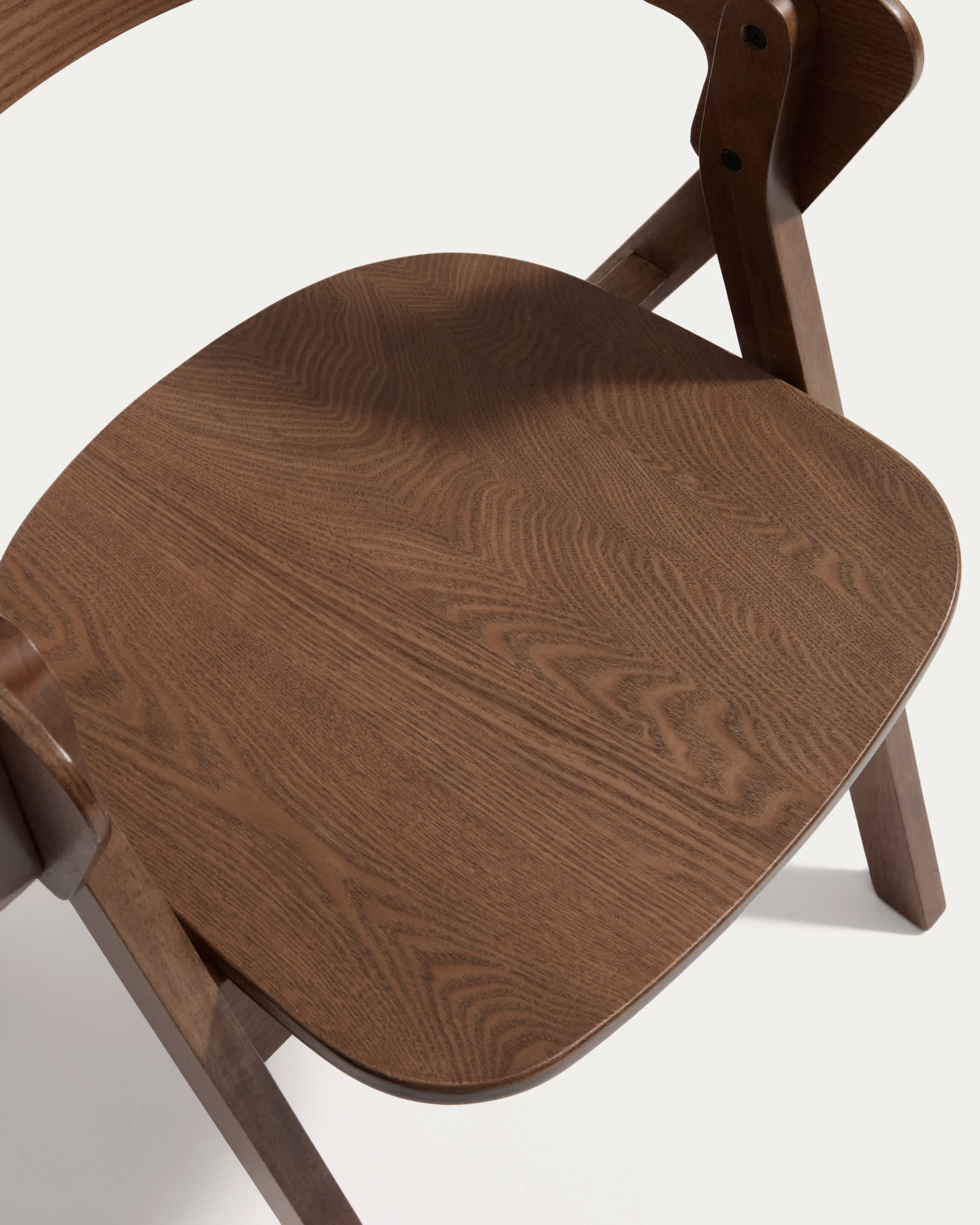Godia chair in oak veneer with walnut finish