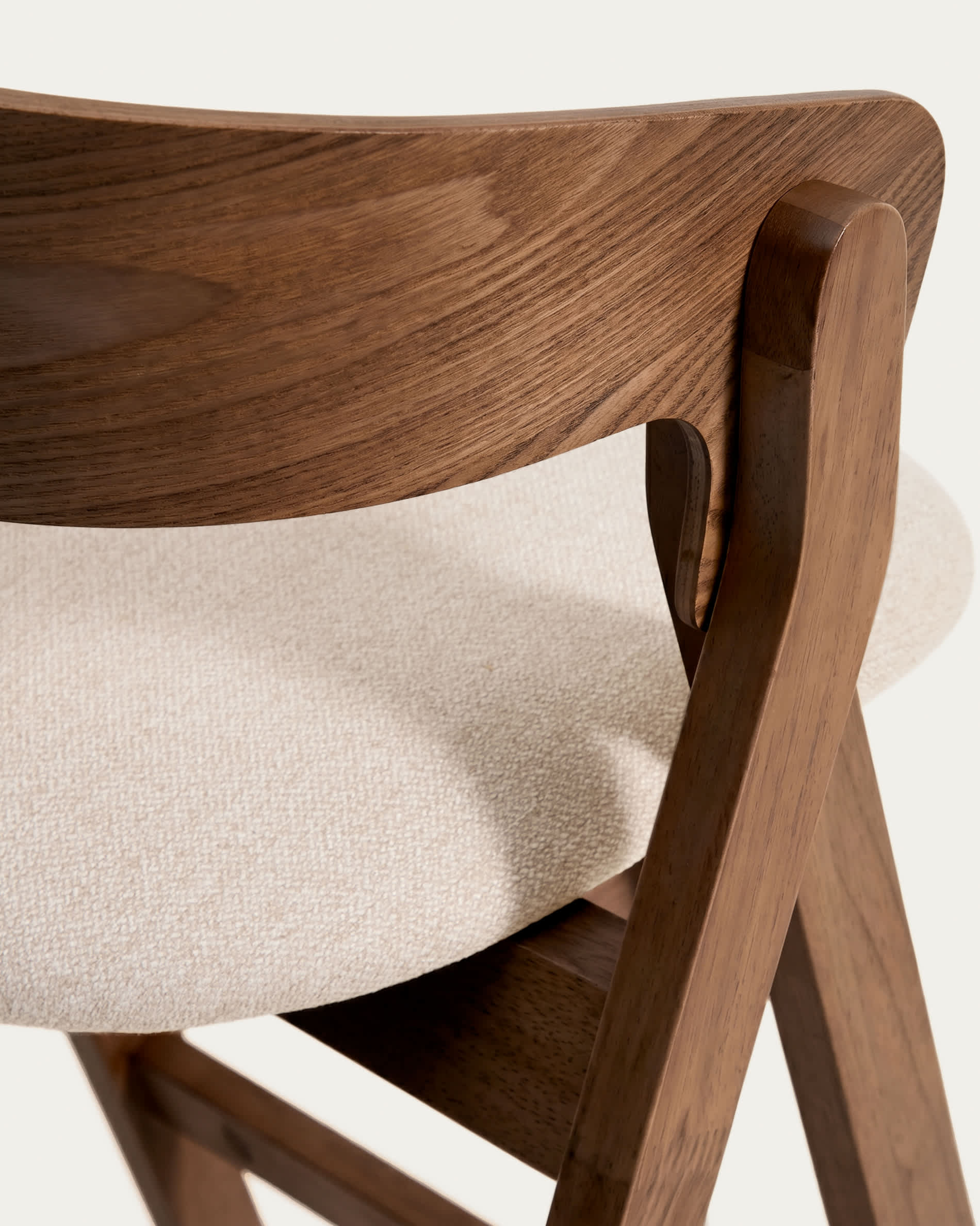 Godia stool in oak veneer with walnut finish and beige chenille