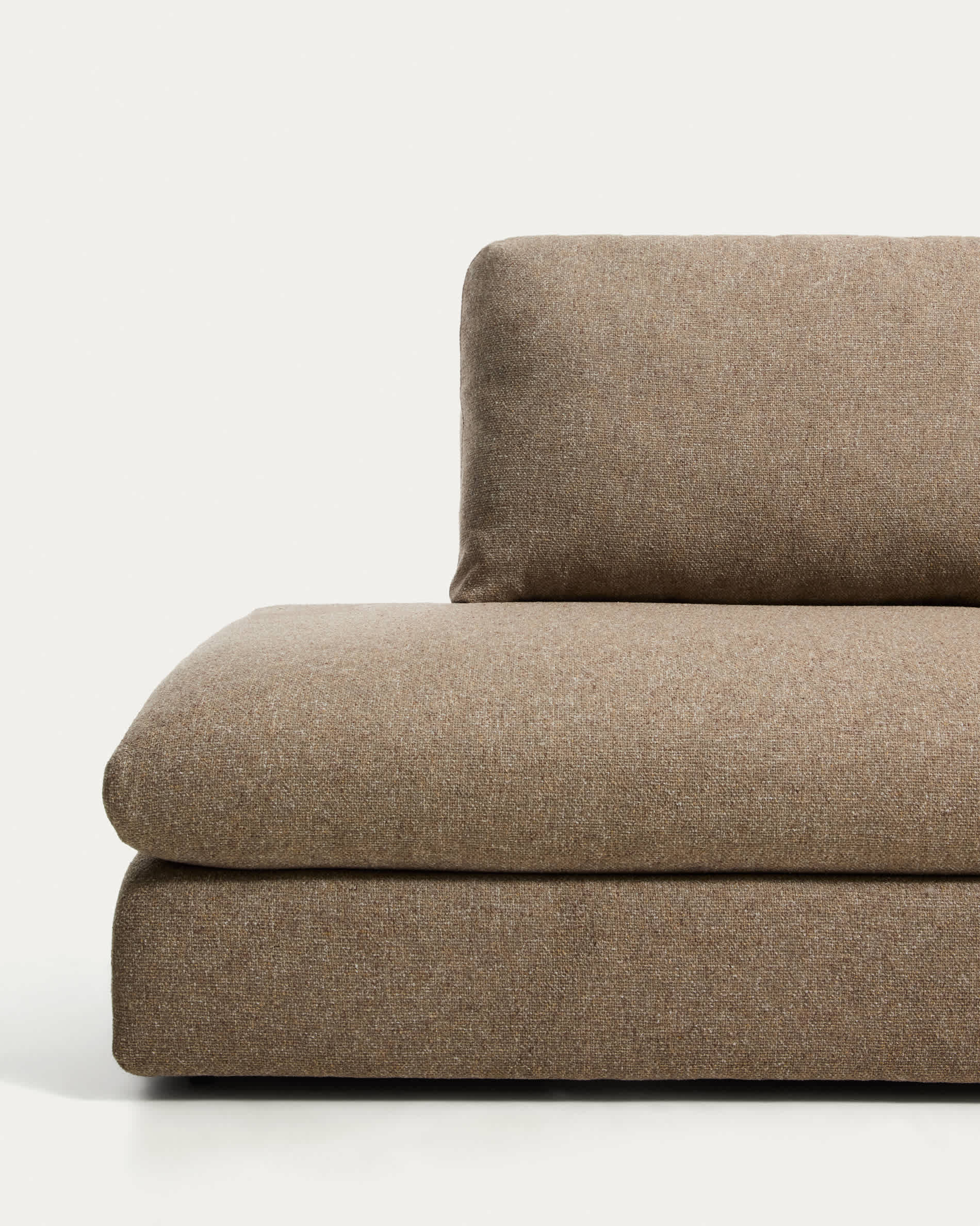 Vera light brown 4-seater sofa with left-hand end section 325 cm FSC Mix Credit