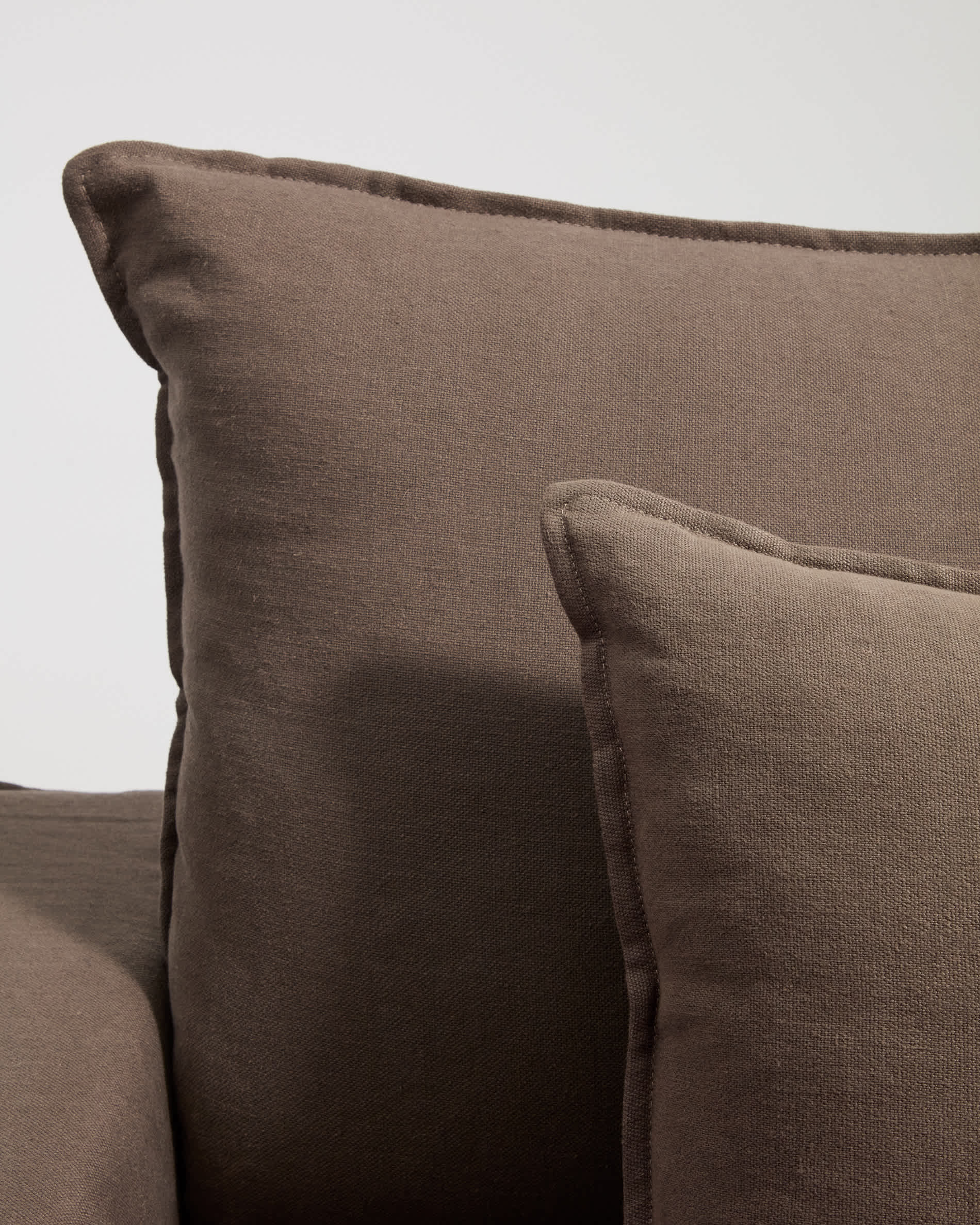 Anarela 100% taupe linen armchair with removable cover 150cm FSC Mix Credit