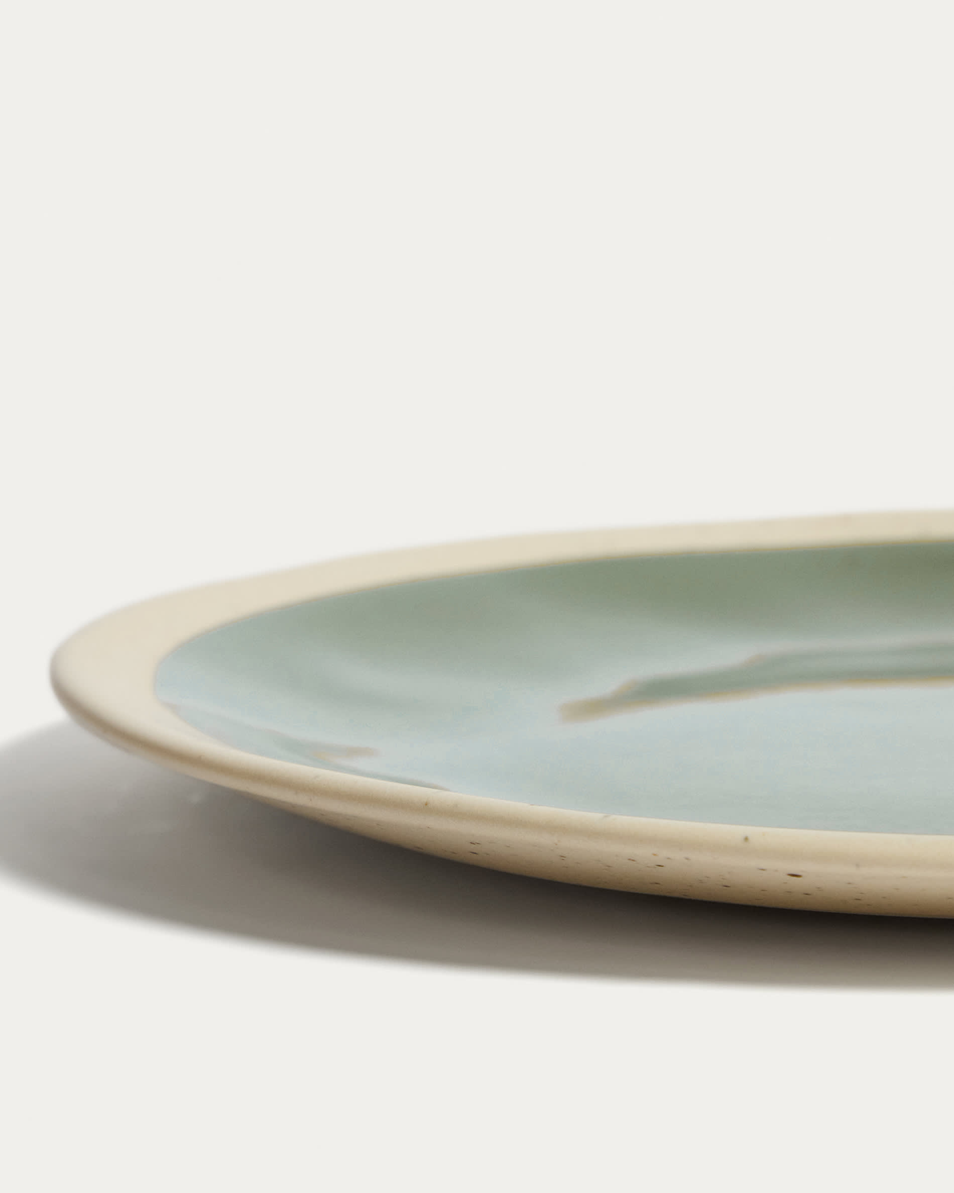 Nale beige ceramic plate with green bottom
