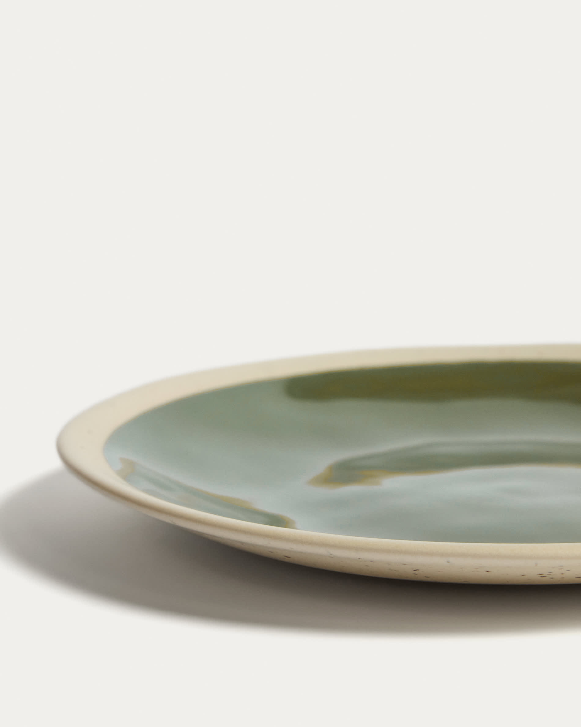 Nale beige ceramic dessert plate with green bottom