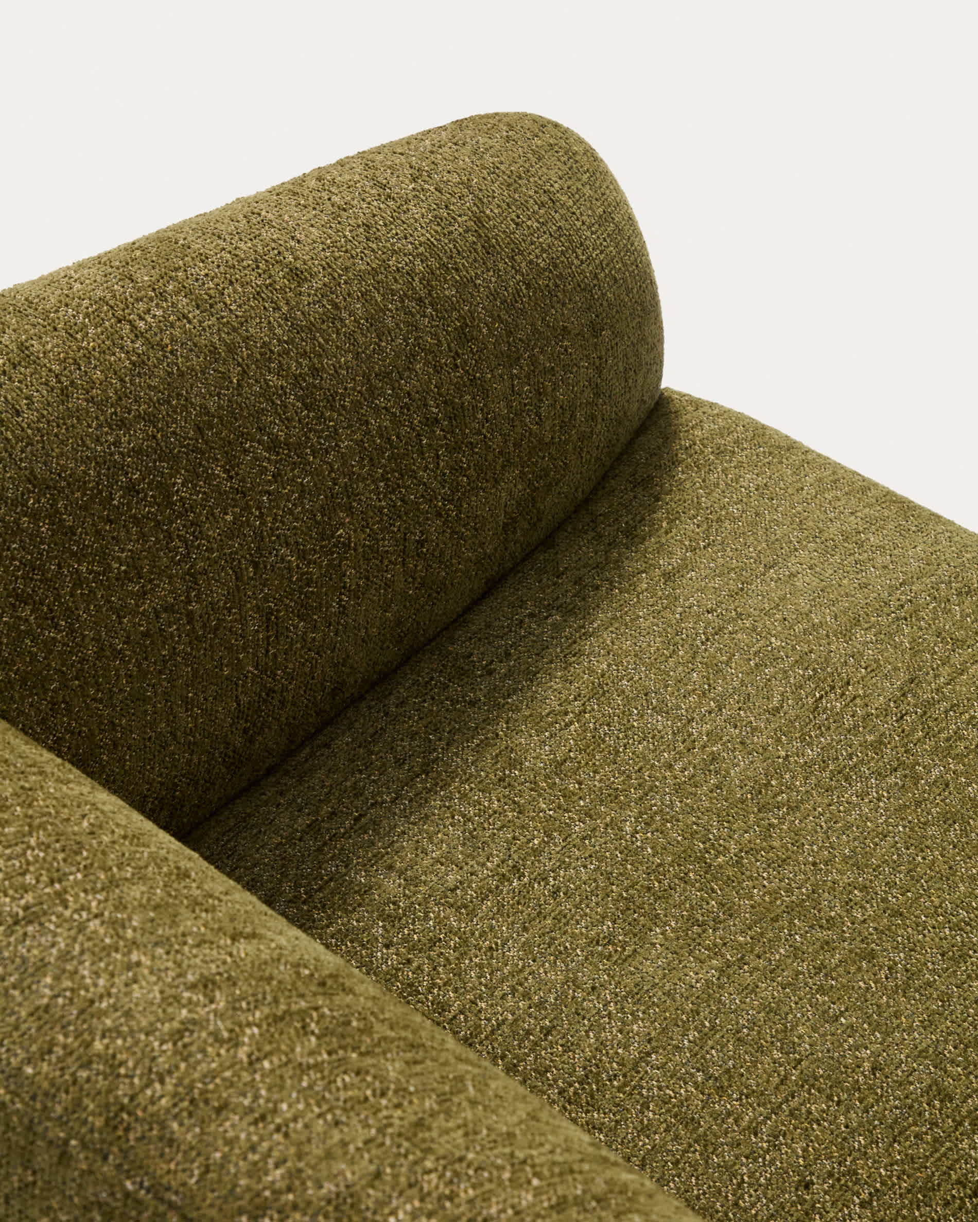 Milare armchair in olive green chenille 83 cm FSC 100%