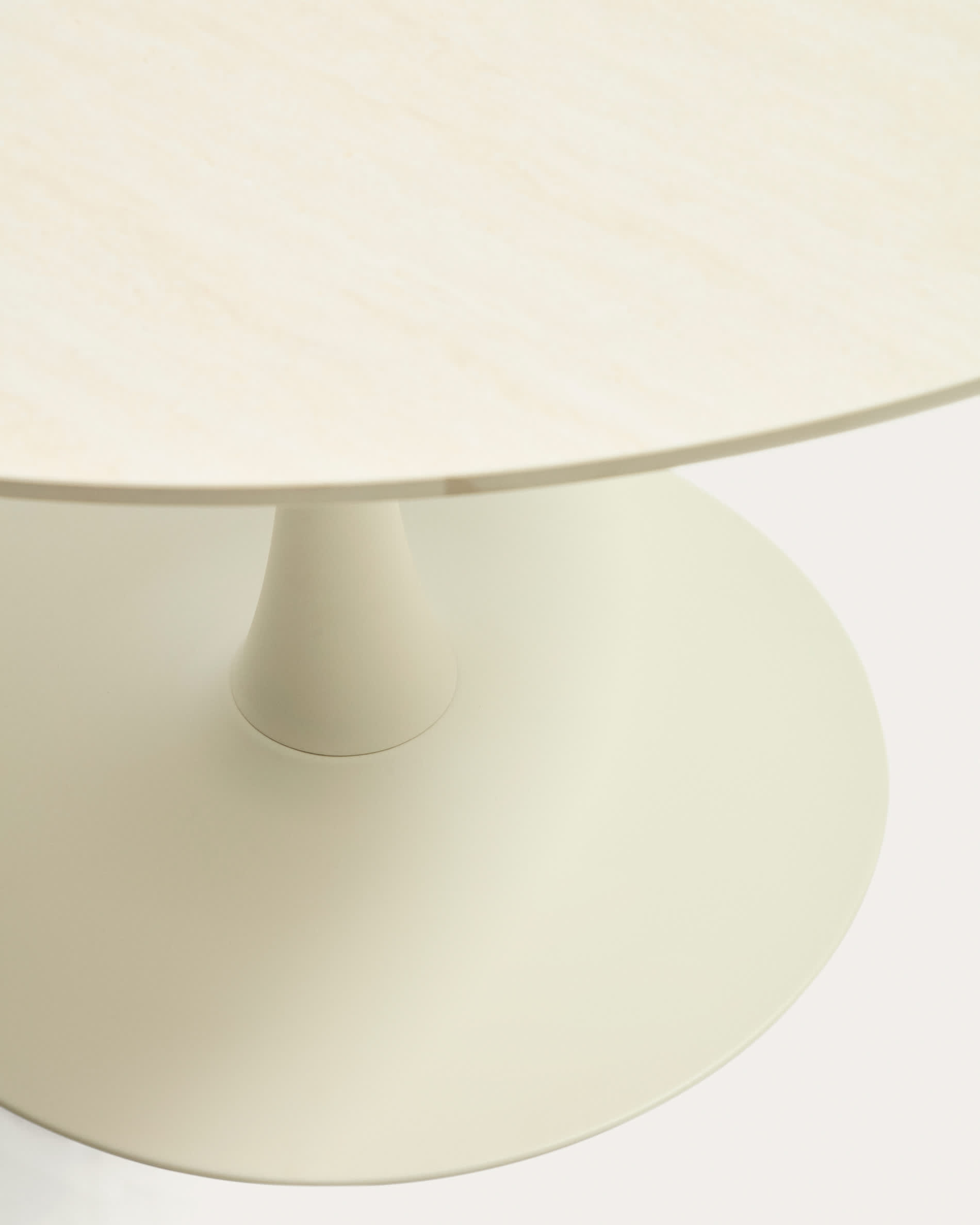 Round Vedira table in ecru ceramic and beige steel Ø120 cm