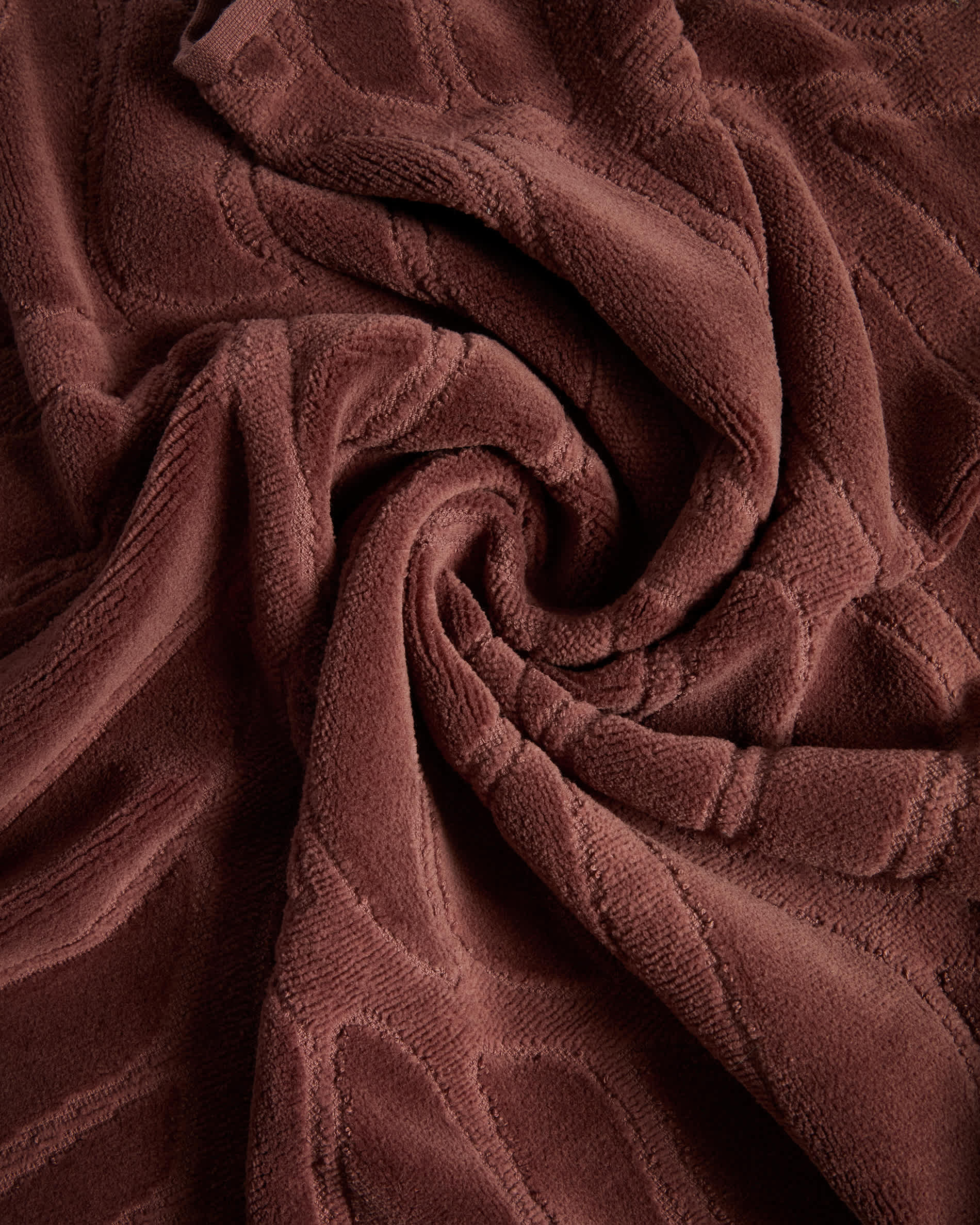 Lurevi 100%-cotton jacquard hand towel with a maroon velvet finish 30 x 50 cm