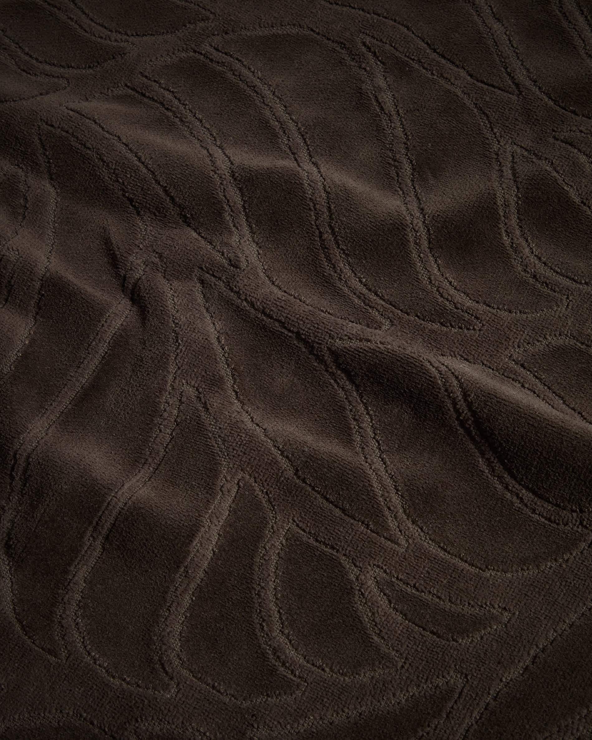 Lurevi 100% cotton jacquard hand towel with a brown velvet finish 50 x 90 cm