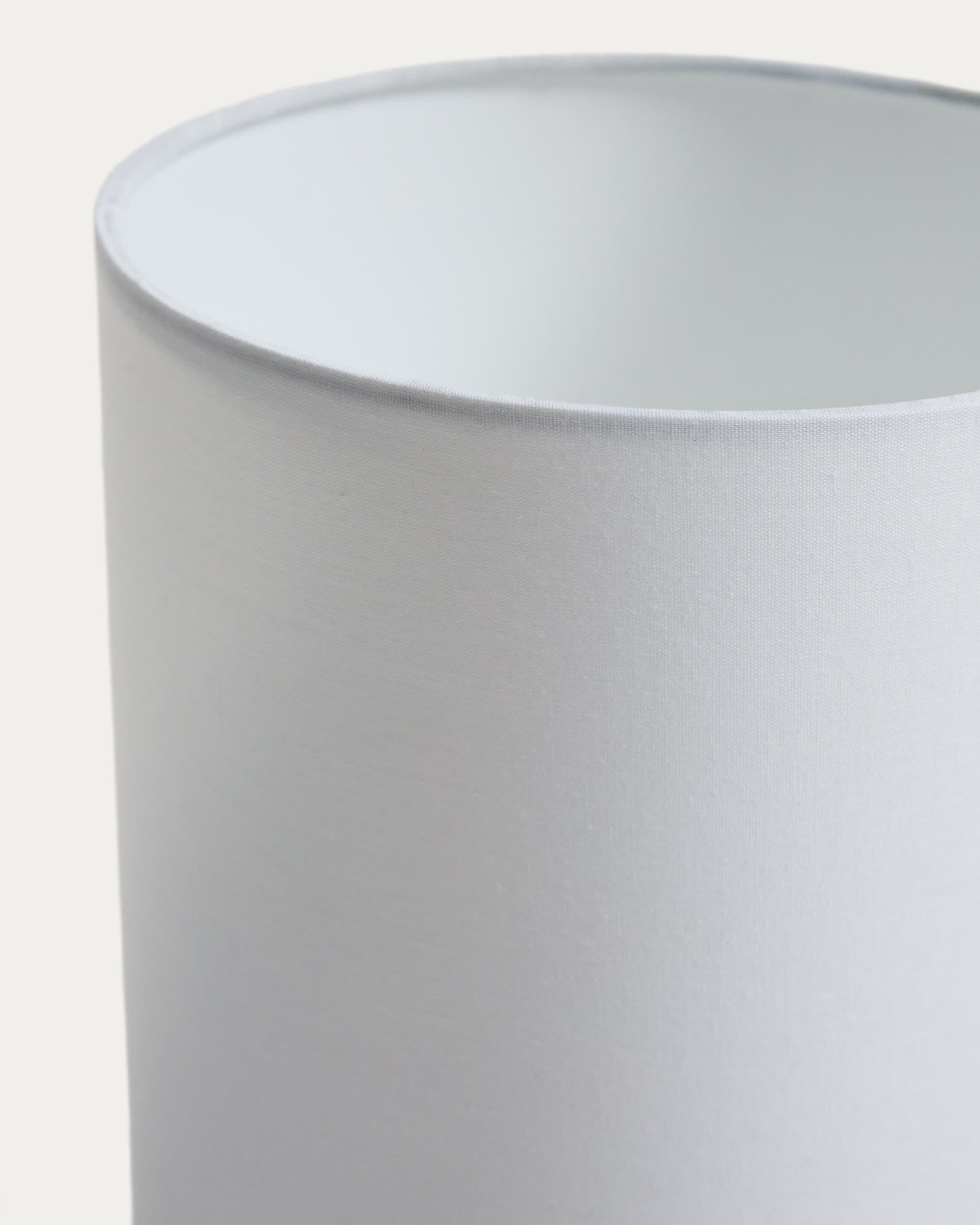 Eshe ceramic table lamp with beige finish