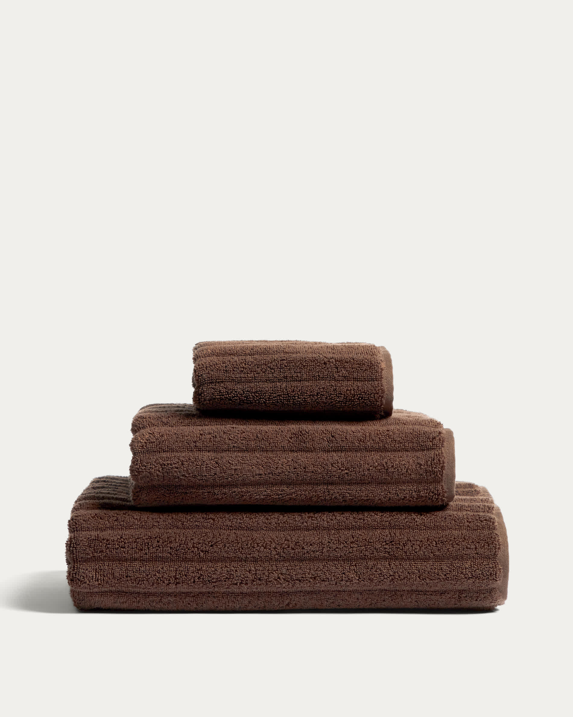 Navira 100% cotton maroon 70 x 140 cm bath towel