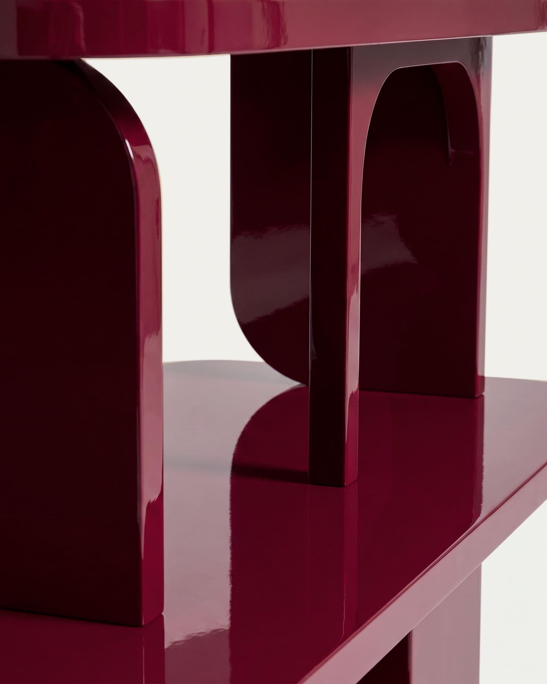 Aduma glossy-finish maroon lacquered MDF shelving unit FSC 100% 100 x 187 cm
