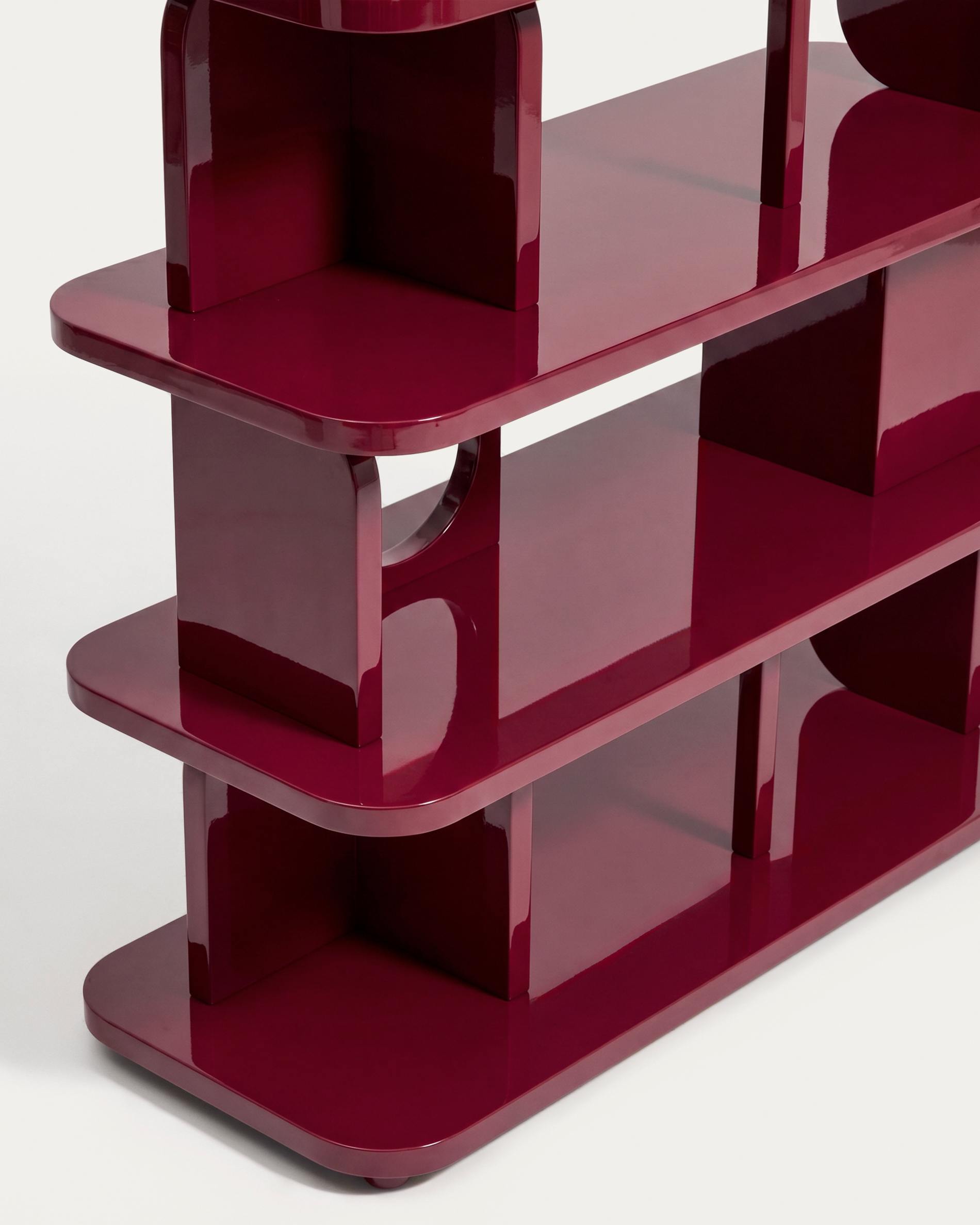 Aduma glossy-finish maroon lacquered MDF shelving unit FSC 100% 100 x 187 cm