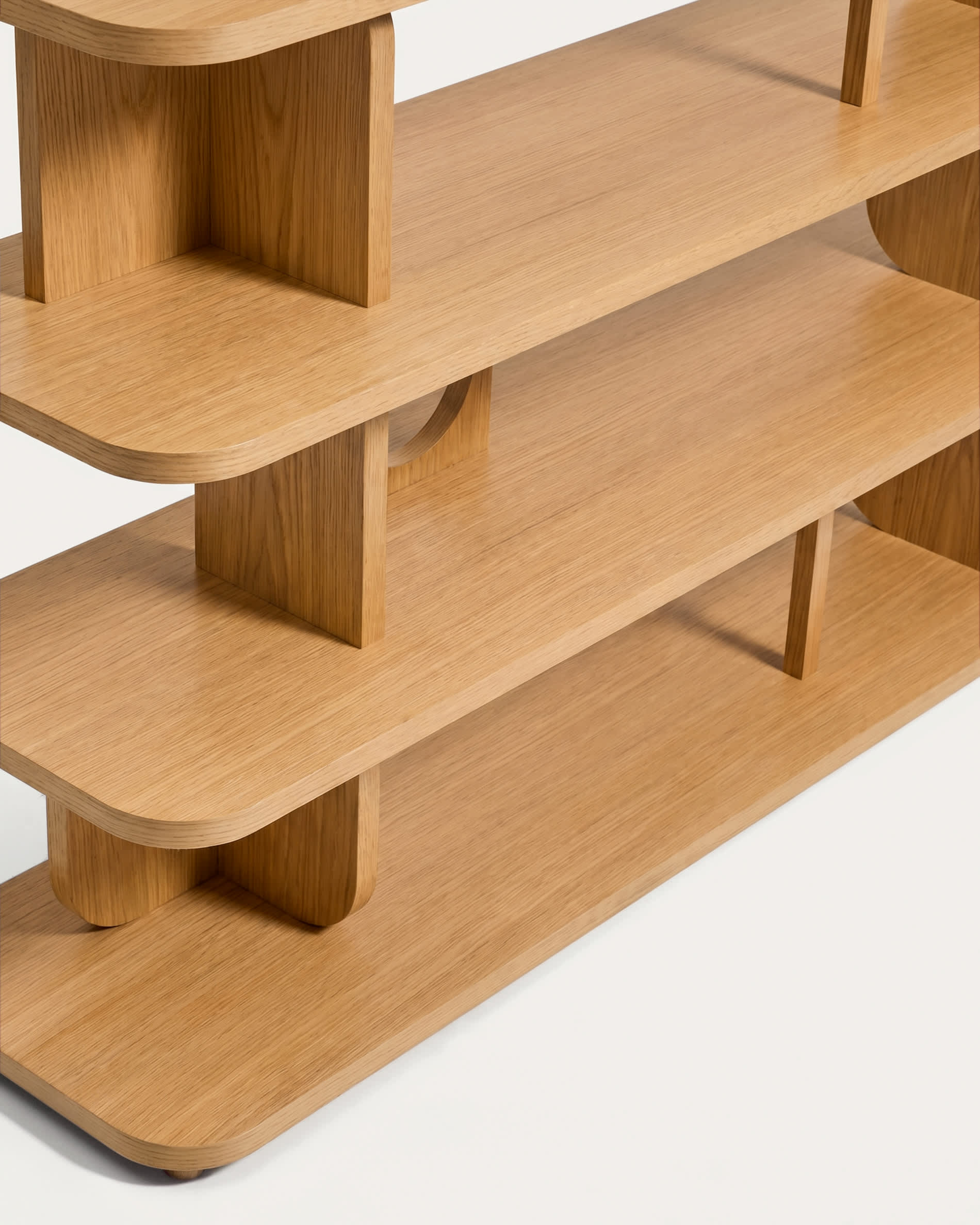 Aduma natural-coloured finish oak veneer shelving unit FSC 100% 160 x 187 cm