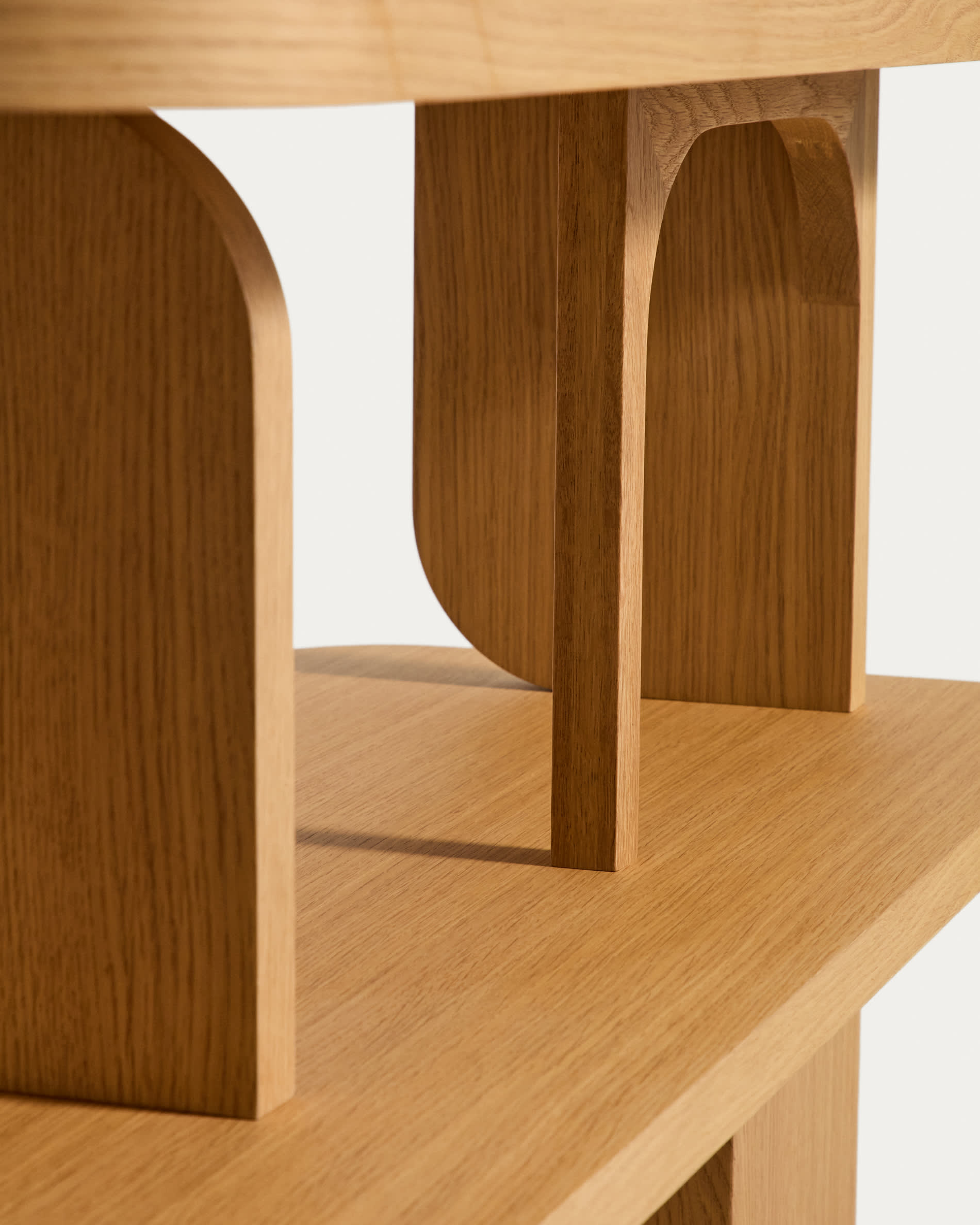 Aduma natural-coloured finish oak veneer shelving unit FSC 100% 100 x 187 cm