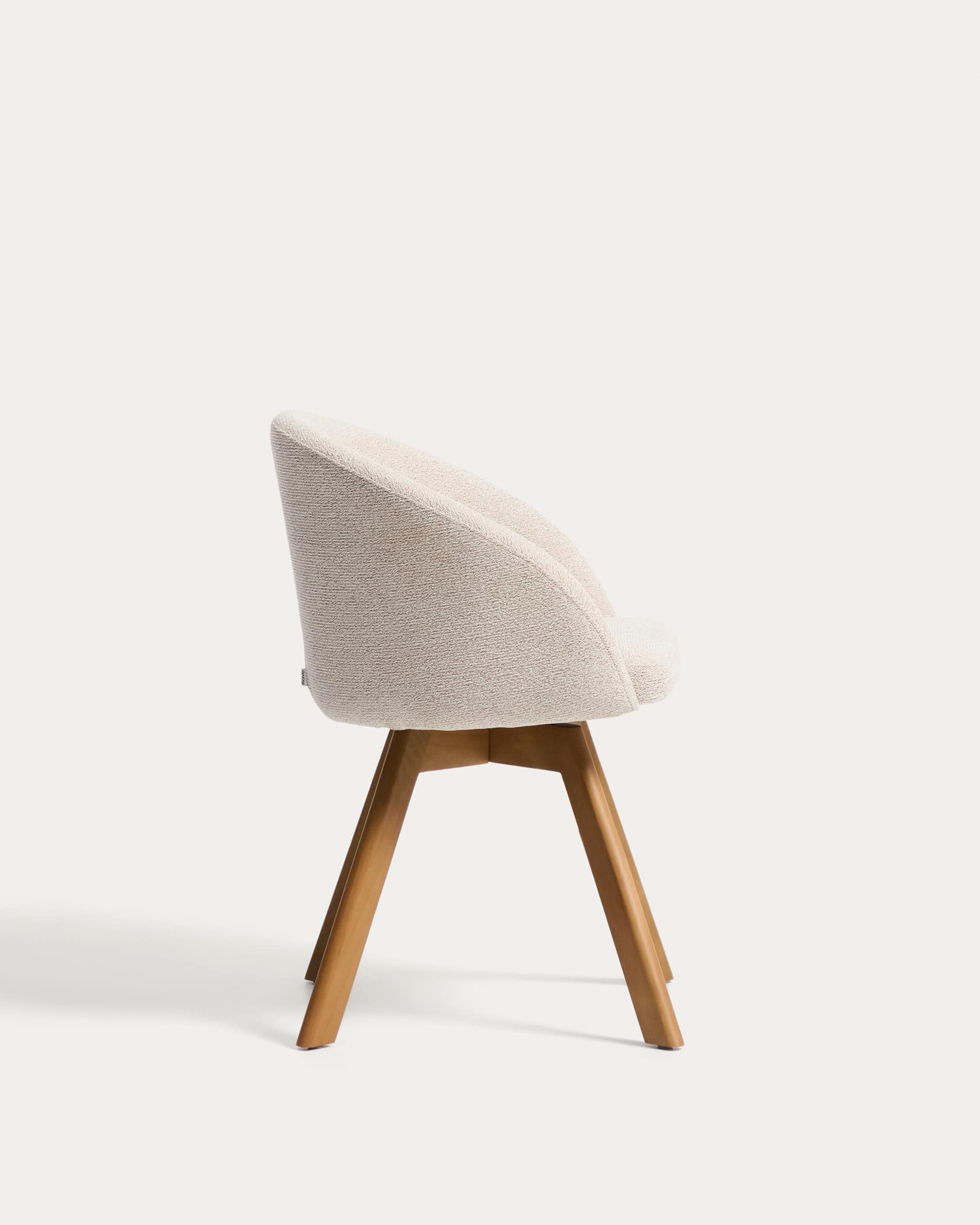 Marvin beige chenille swivel chair with solid beech wood legs in a natural-tone finish FSC 100%