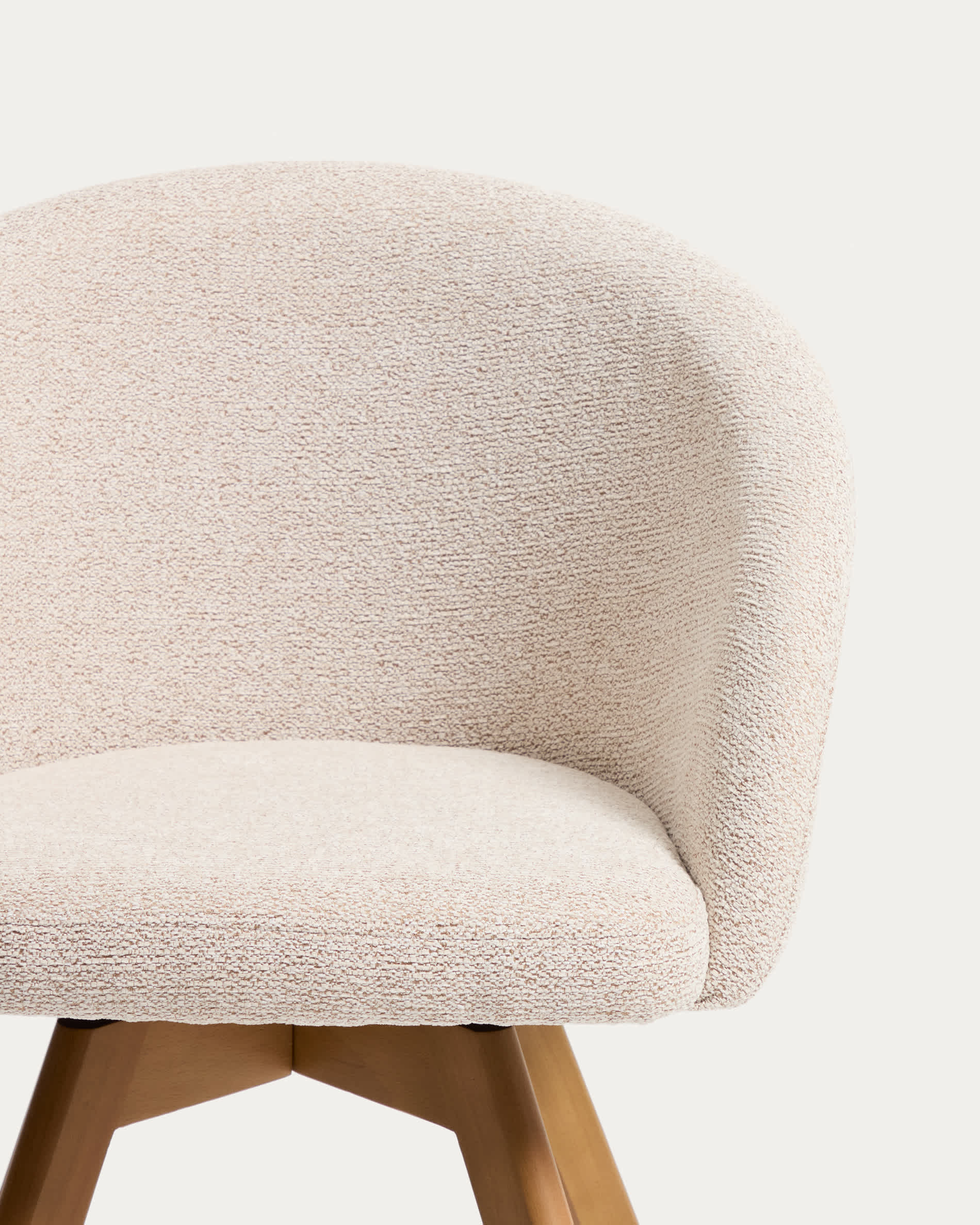Marvin beige chenille swivel chair with solid beech wood legs in a natural-tone finish FSC 100%