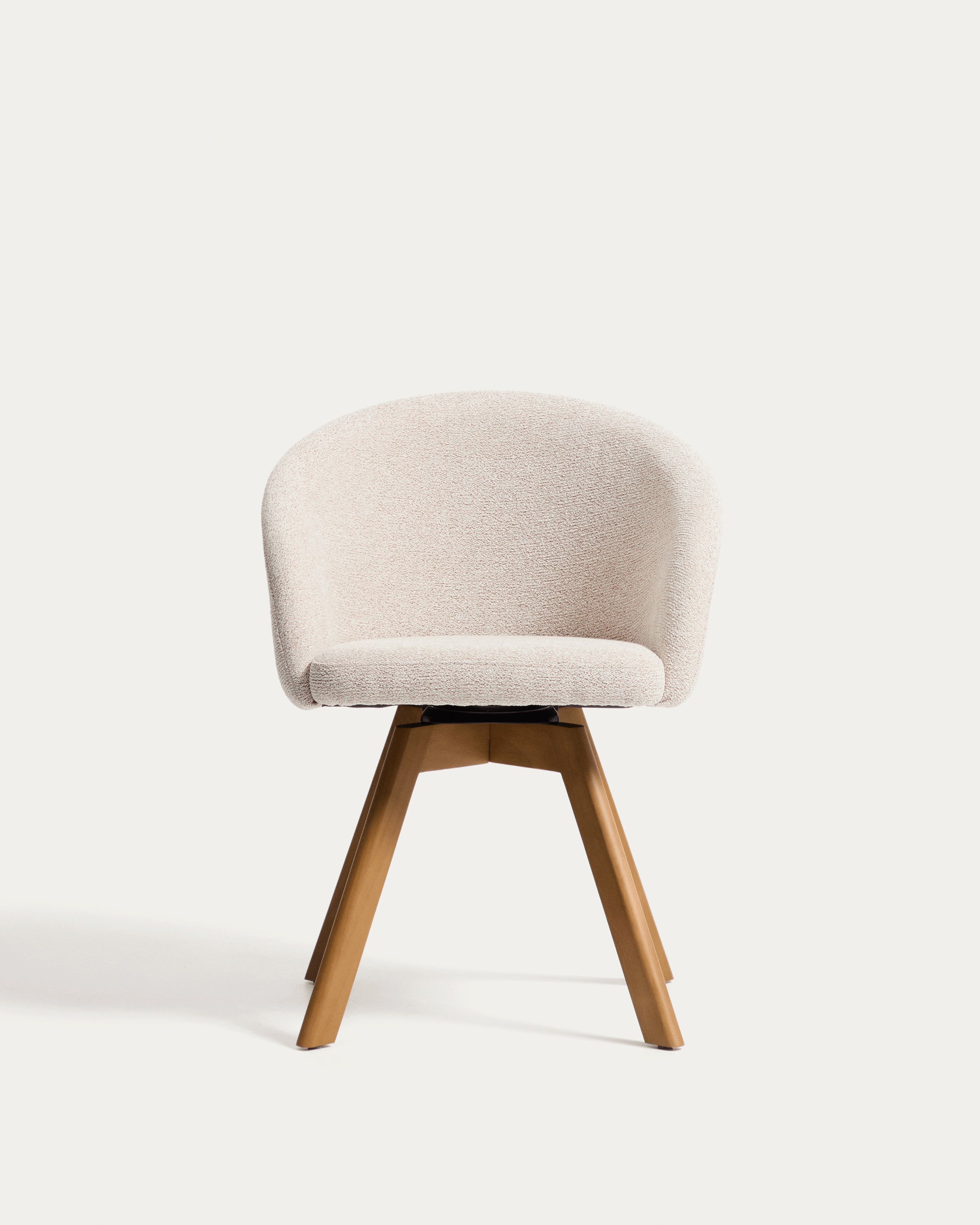 Marvin beige chenille swivel chair with solid beech wood legs in a natural-tone finish FSC 100%
