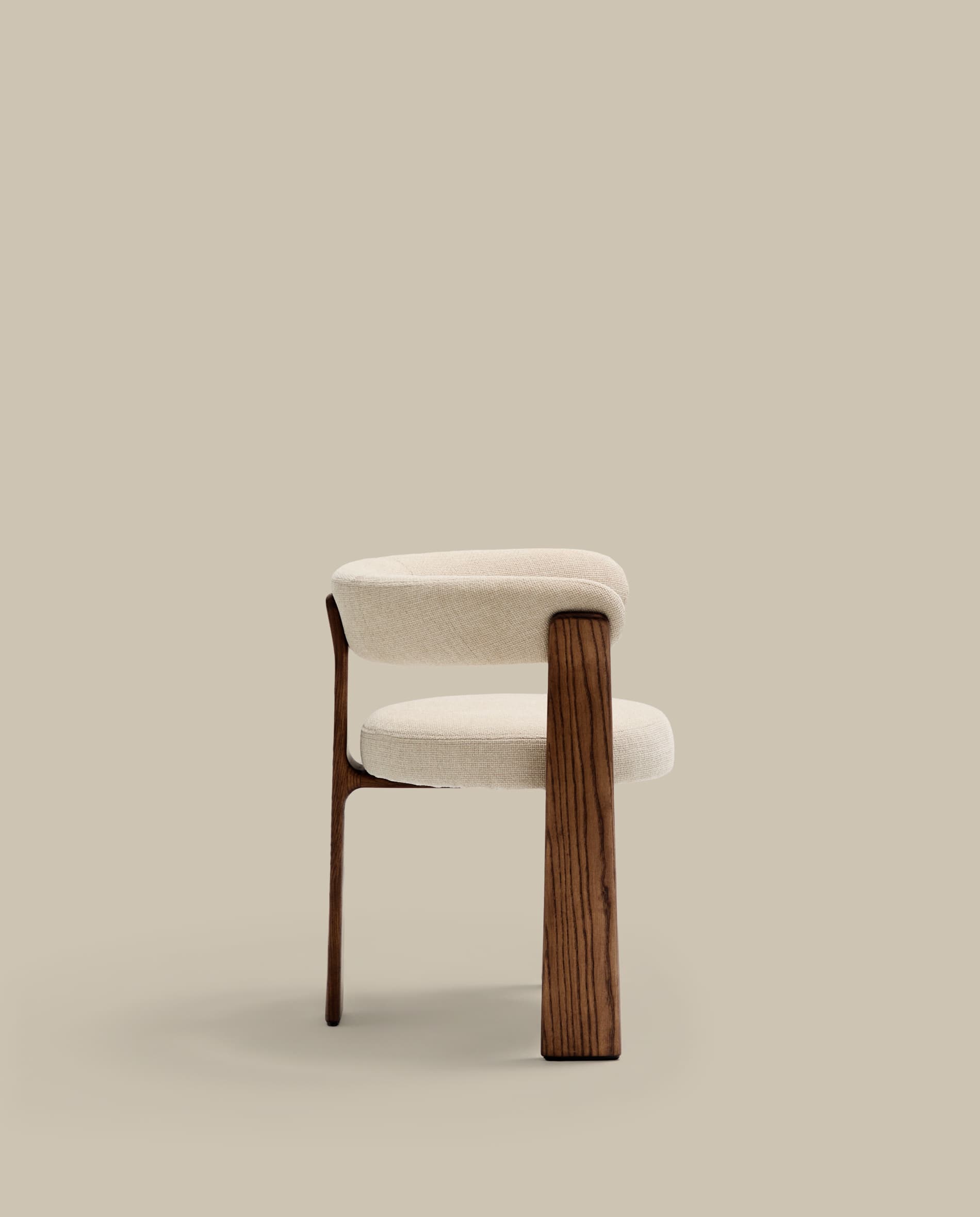 Granite fire-retardant chair (3 legs) in beige chenille and solid ash wood with walnut-coloured finish FSC 100%
