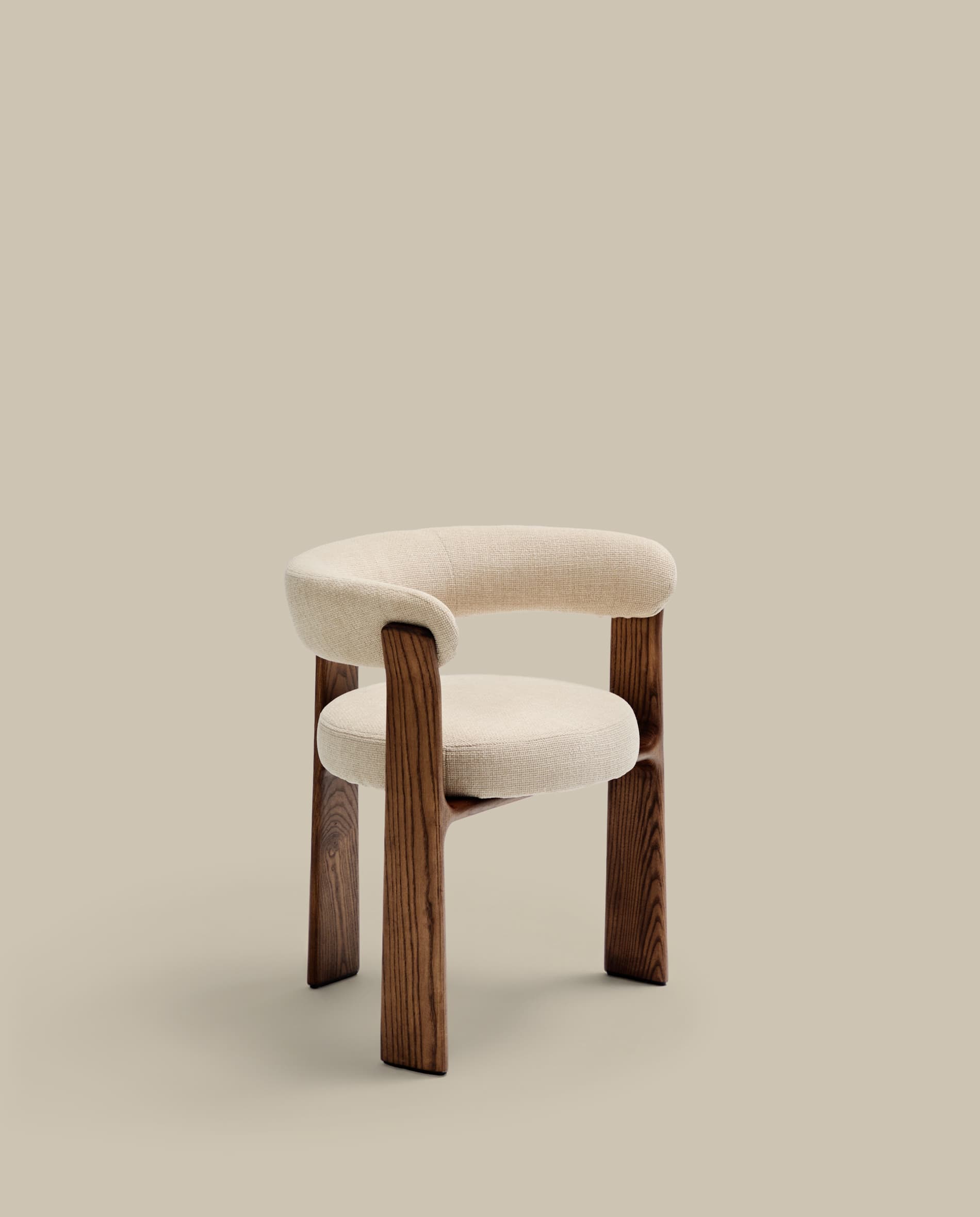 Granite fire-retardant chair (3 legs) in beige chenille and solid ash wood with walnut-coloured finish FSC 100%