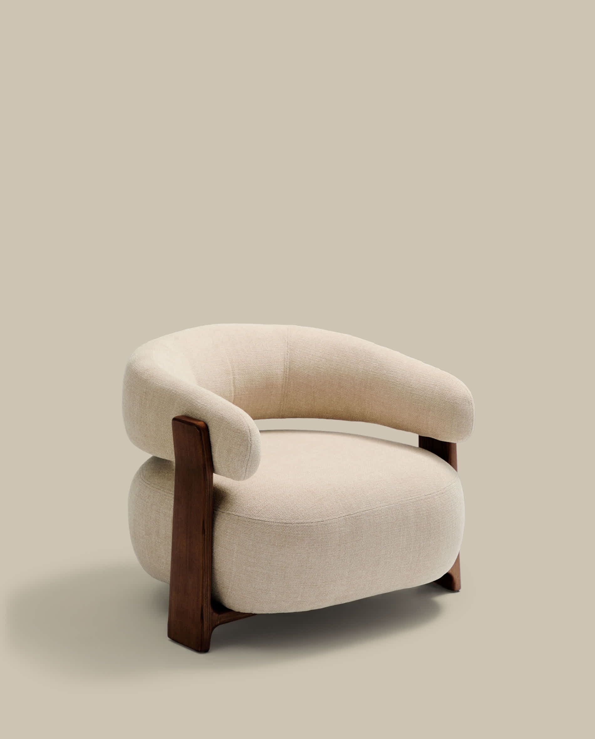 Granite fire-retardant armchair in beige chenille and solid ash wood with walnut-coloured finish FSC 100%